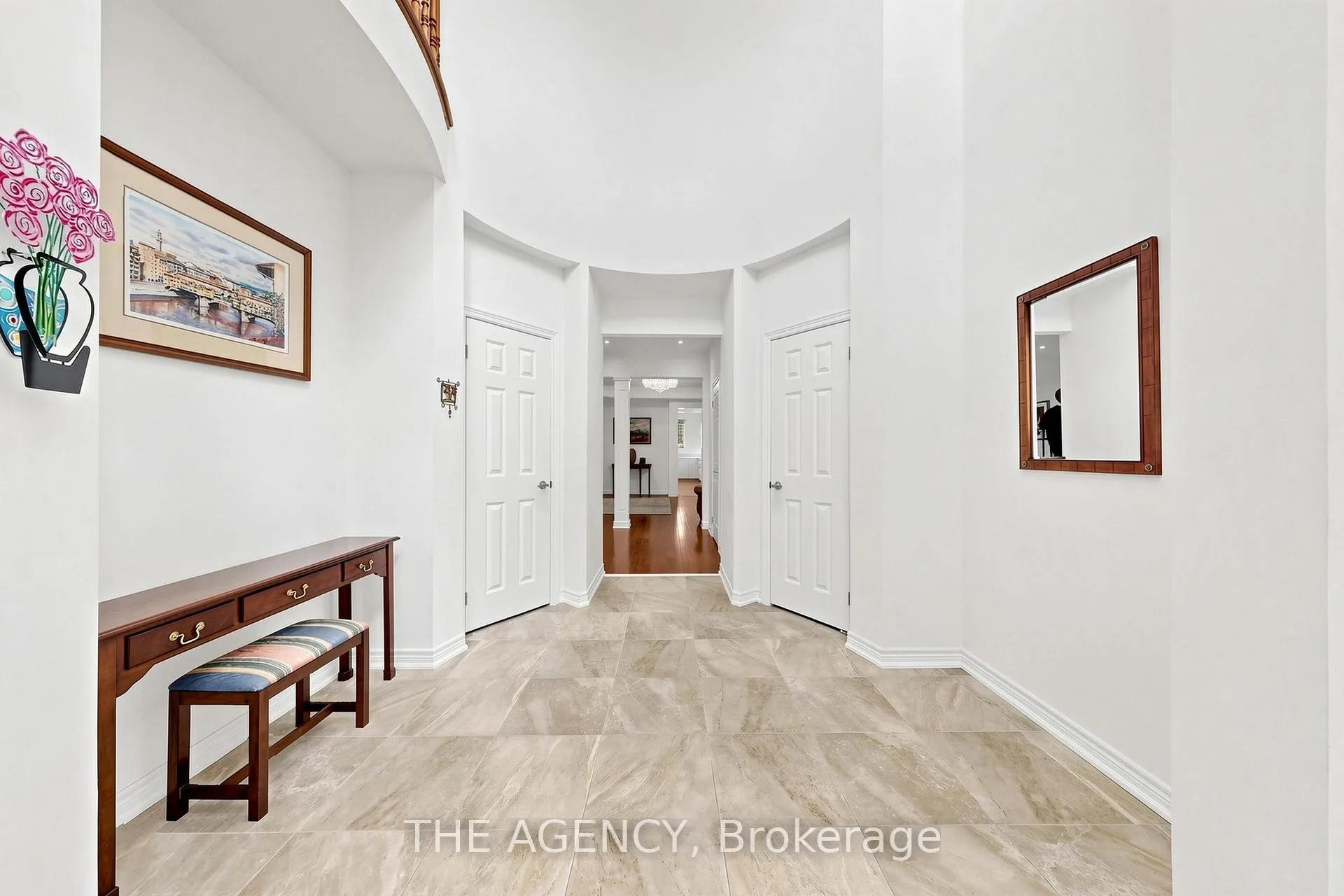 Photo 5 of 98 Fitzmaurice Drive, Vaughan, Patterson — HOMEH