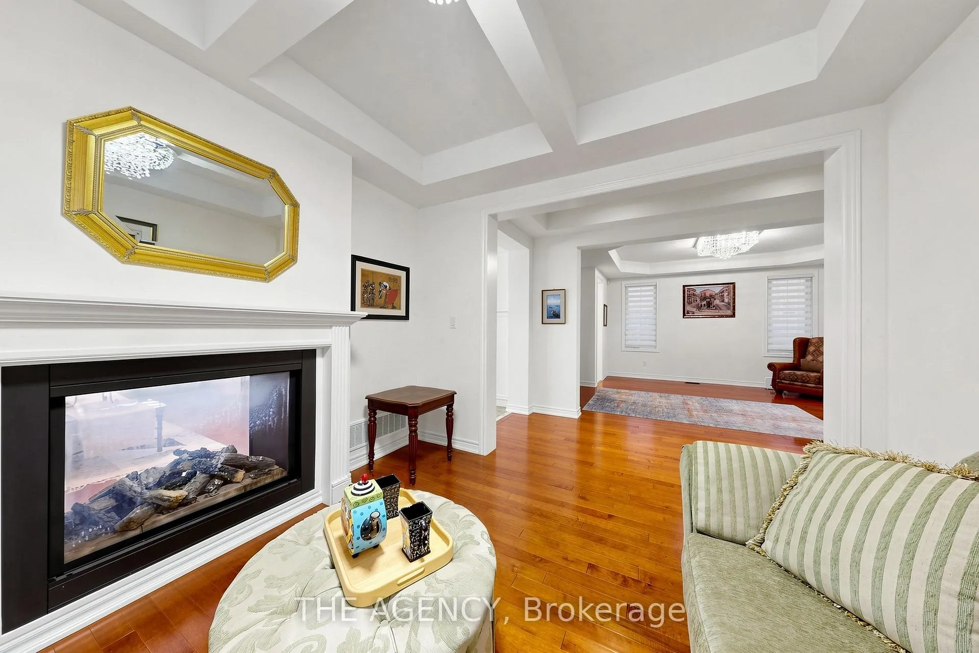 Photo 8 of 98 Fitzmaurice Drive, Vaughan, Patterson — HOMEH