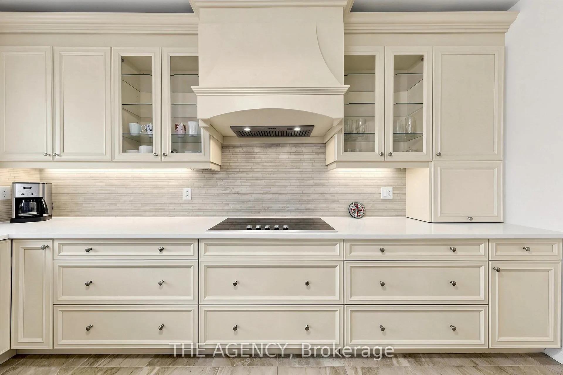 Photo 21 of 98 Fitzmaurice Drive, Vaughan, Patterson — HOMEH