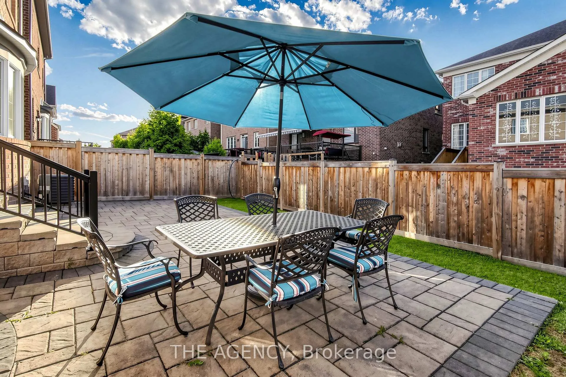Photo 44 of 98 Fitzmaurice Drive, Vaughan, Patterson — HOMEH
