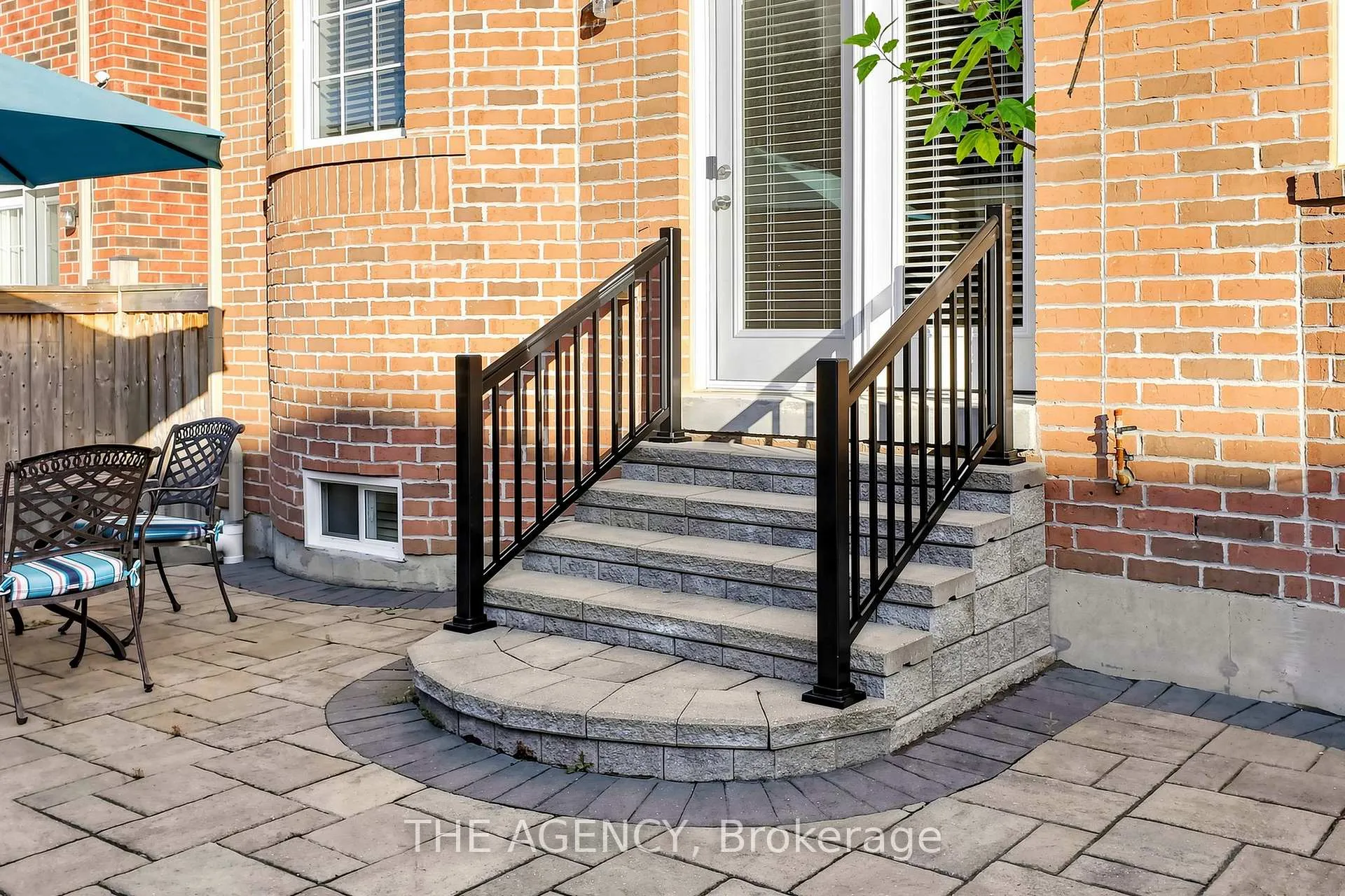 Photo 45 of 98 Fitzmaurice Drive, Vaughan, Patterson — HOMEH