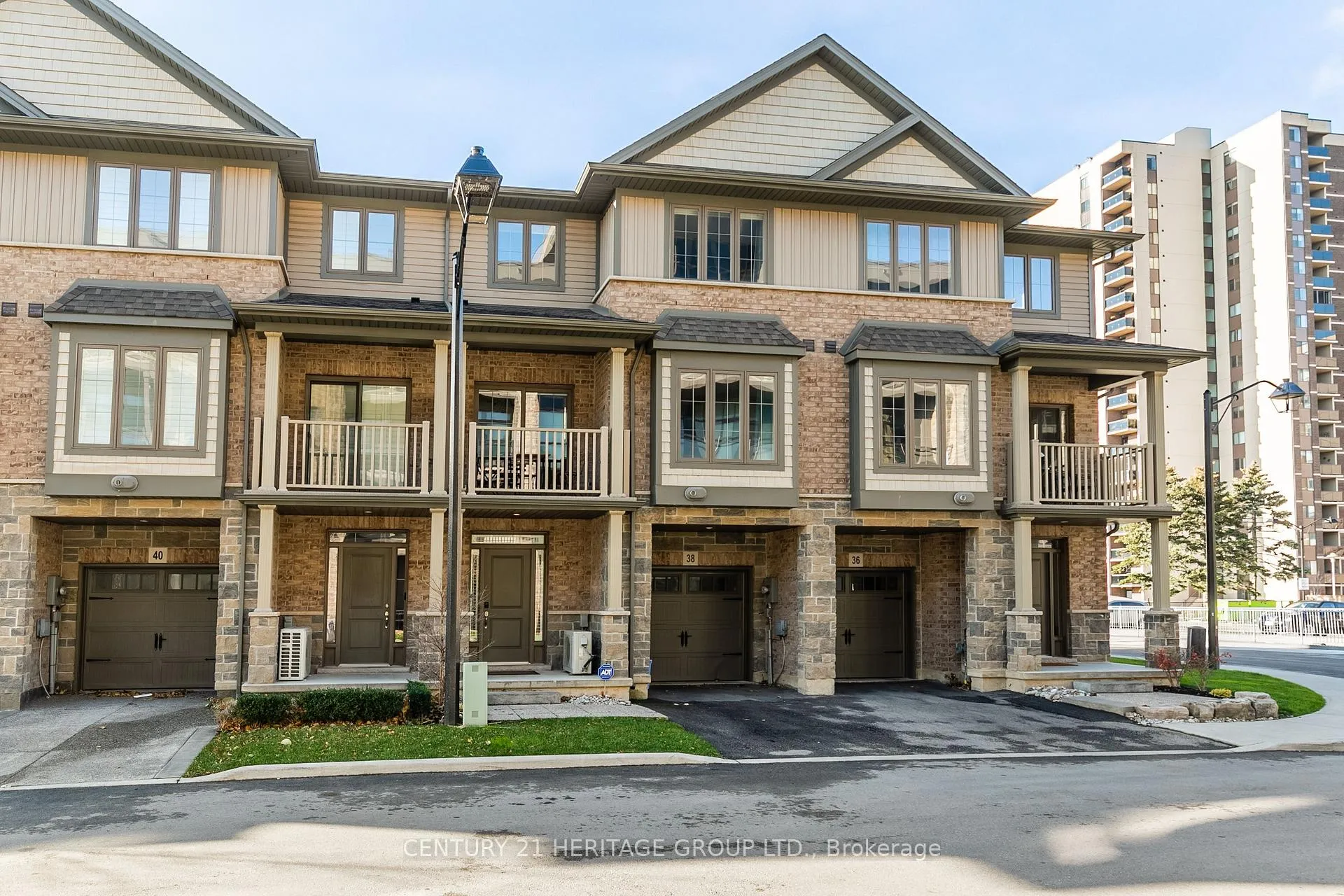 Front of 38 Southshore Crescent