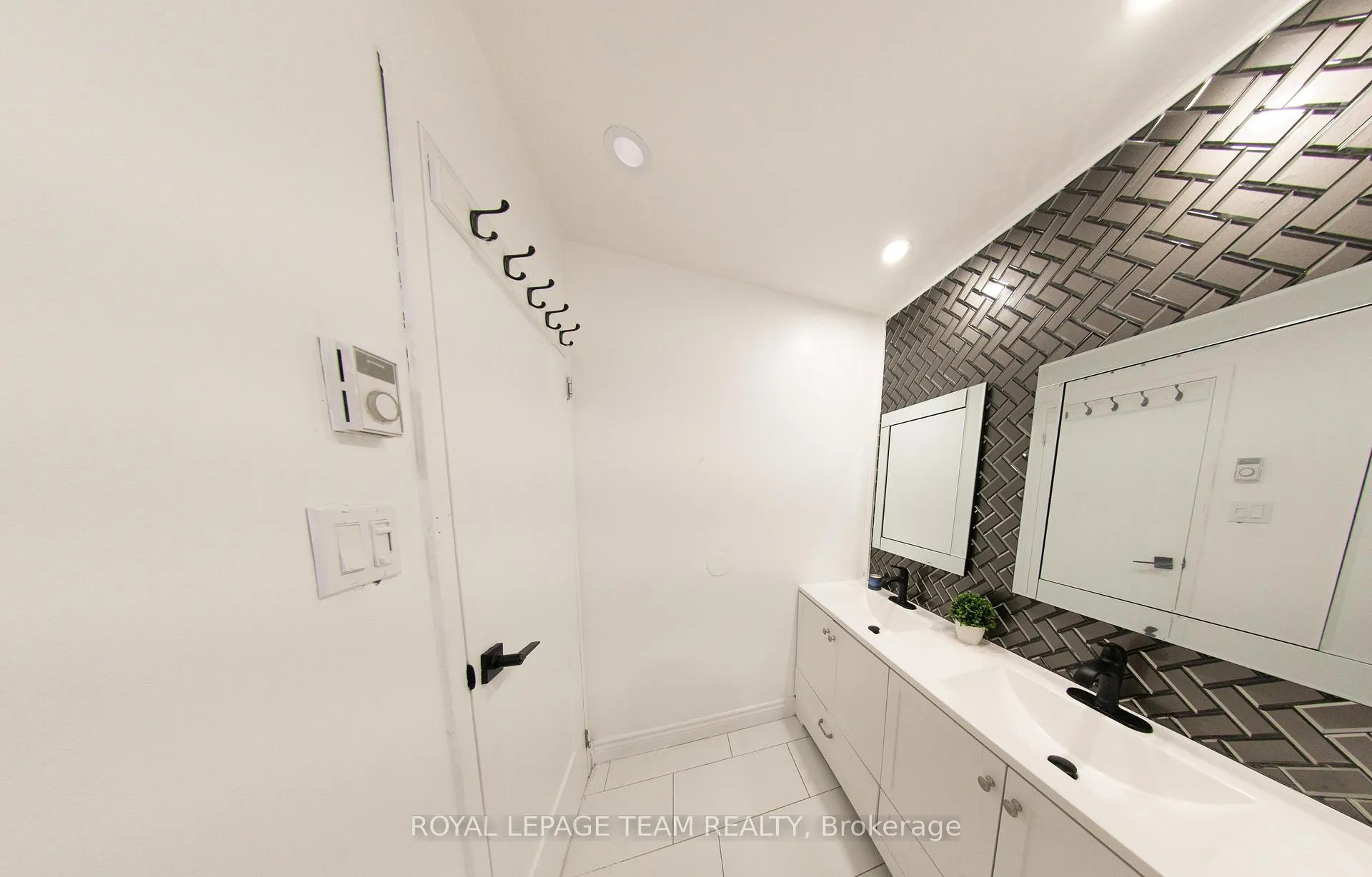 Photo 40 of Unit 44, 3415 Uplands Drive, Ottawa, Hunt Club — HOMEH