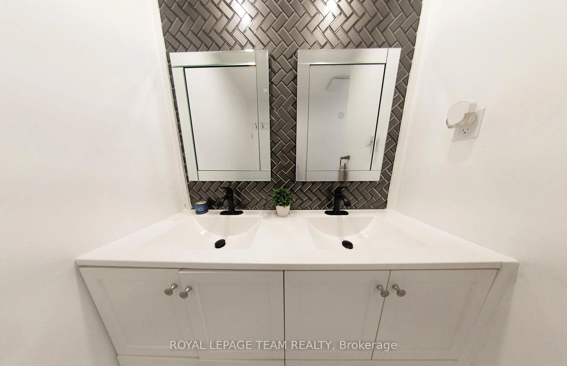 Photo 42 of Unit 44, 3415 Uplands Drive, Ottawa, Hunt Club — HOMEH
