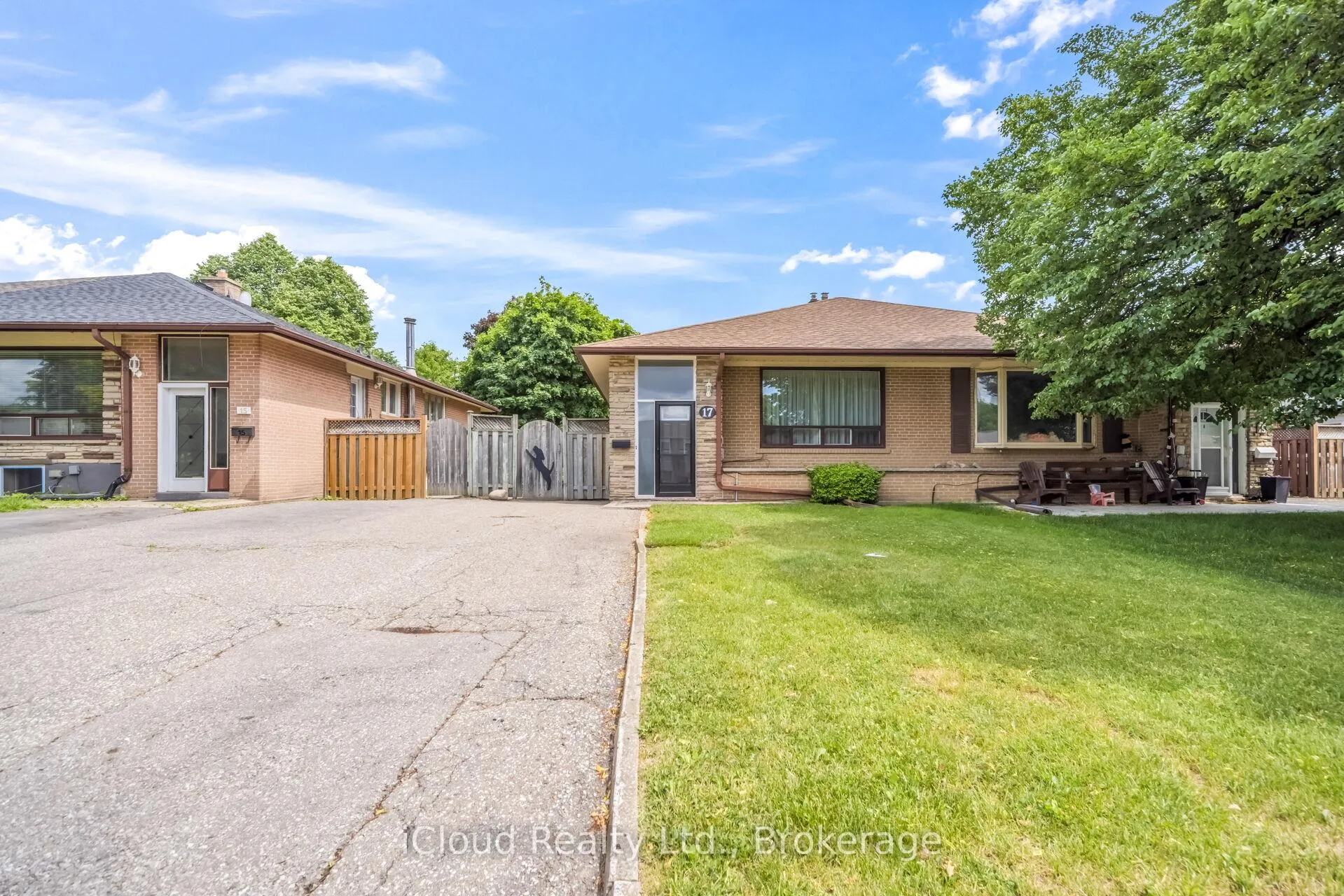 Photo 1 of 17 Algonquin Boulevard, Brampton, Avondale — HOMEH