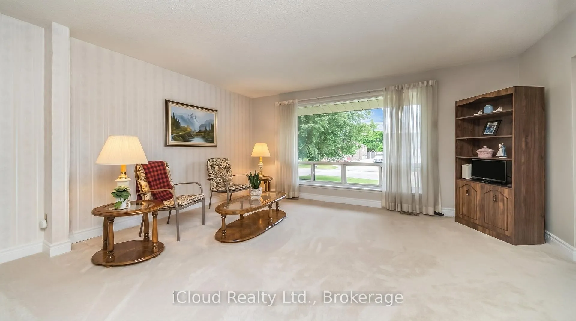 Photo 8 of 17 Algonquin Boulevard, Brampton, Avondale — HOMEH
