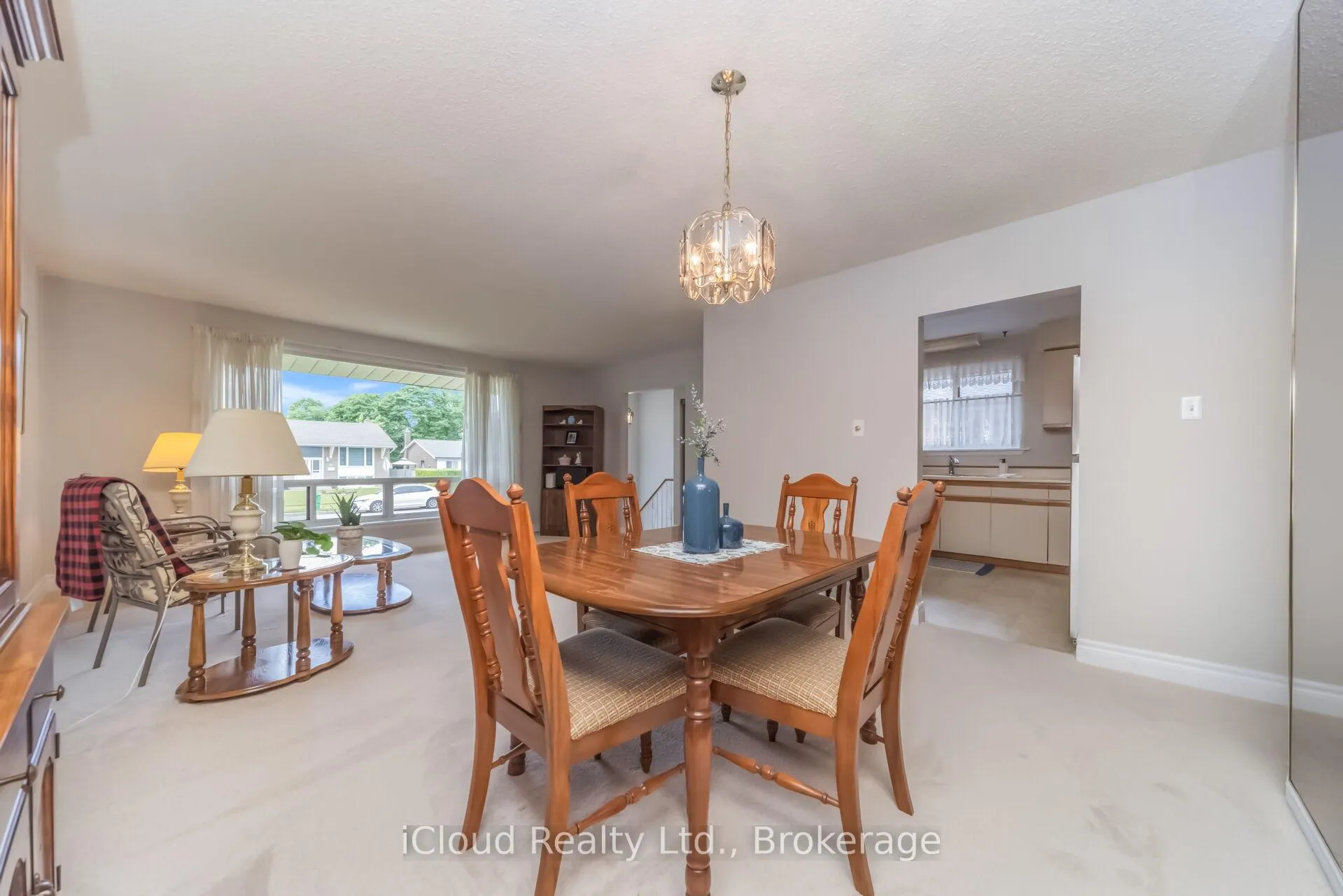 Photo 15 of 17 Algonquin Boulevard, Brampton, Avondale — HOMEH