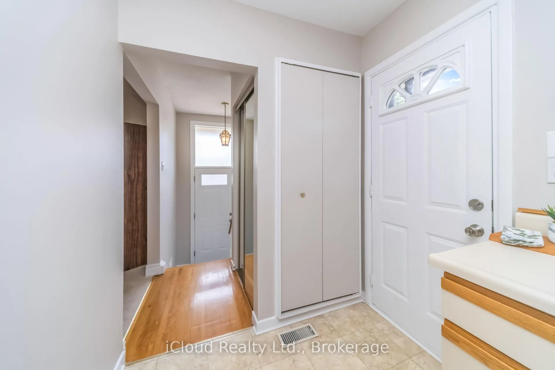 Photo 18 of 17 Algonquin Boulevard, Brampton, Avondale — HOMEH