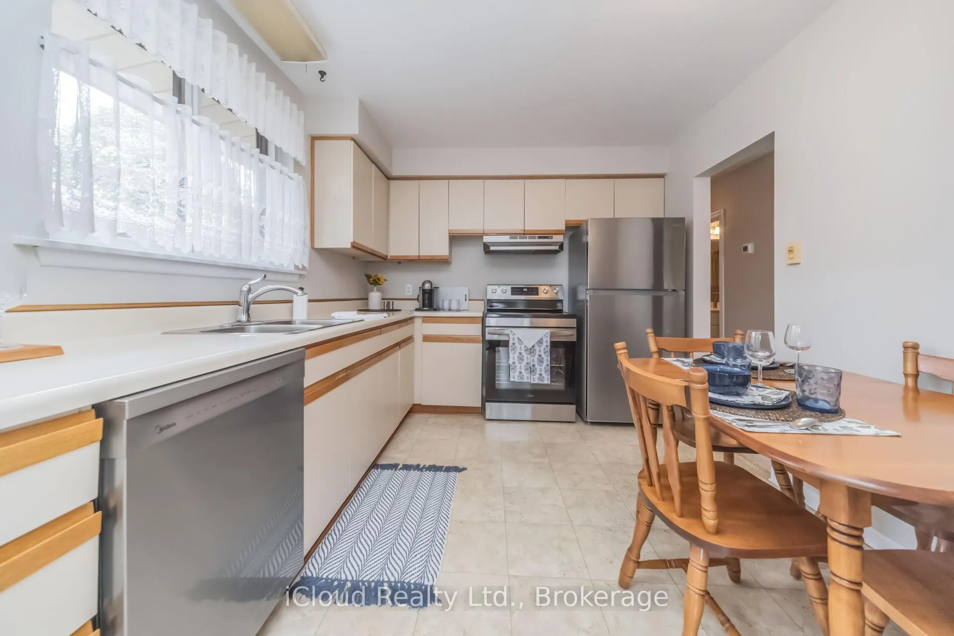 Photo 19 of 17 Algonquin Boulevard, Brampton, Avondale — HOMEH