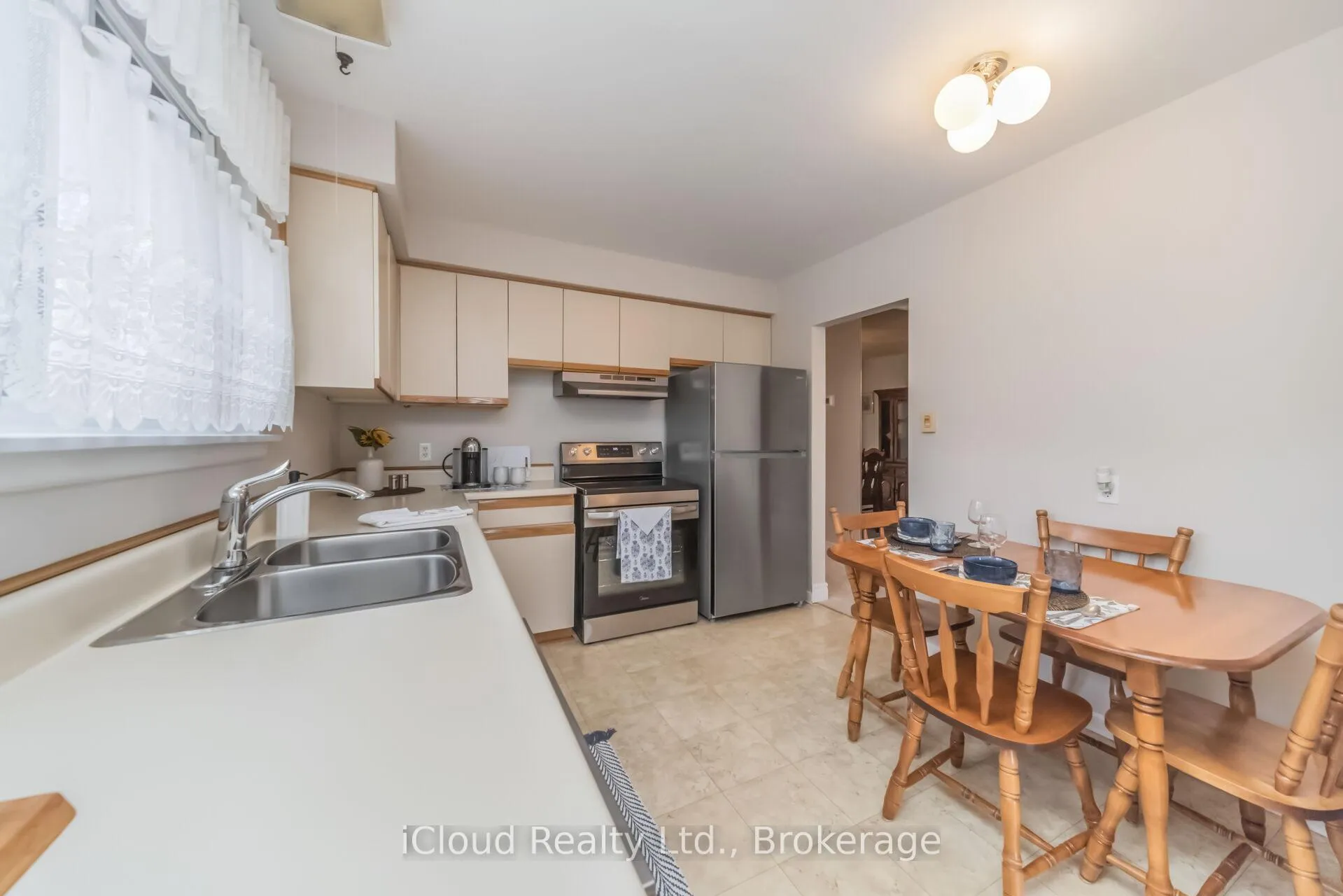 Photo 20 of 17 Algonquin Boulevard, Brampton, Avondale — HOMEH