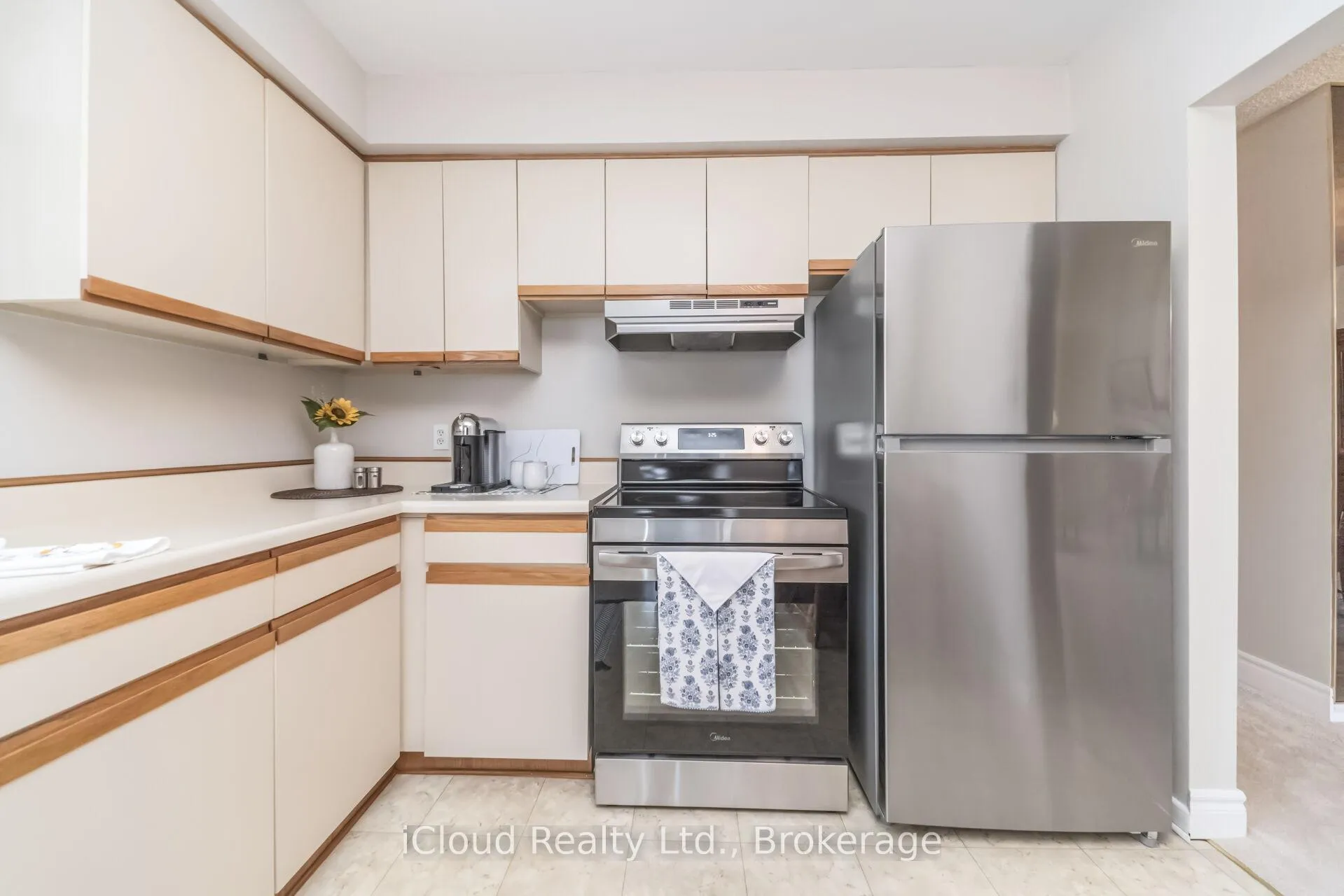 Photo 21 of 17 Algonquin Boulevard, Brampton, Avondale — HOMEH