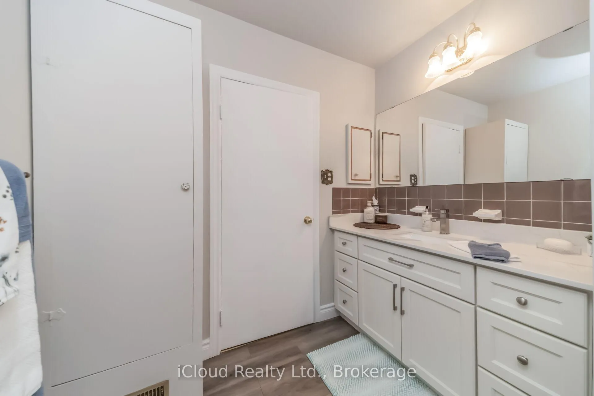 Photo 32 of 17 Algonquin Boulevard, Brampton, Avondale — HOMEH