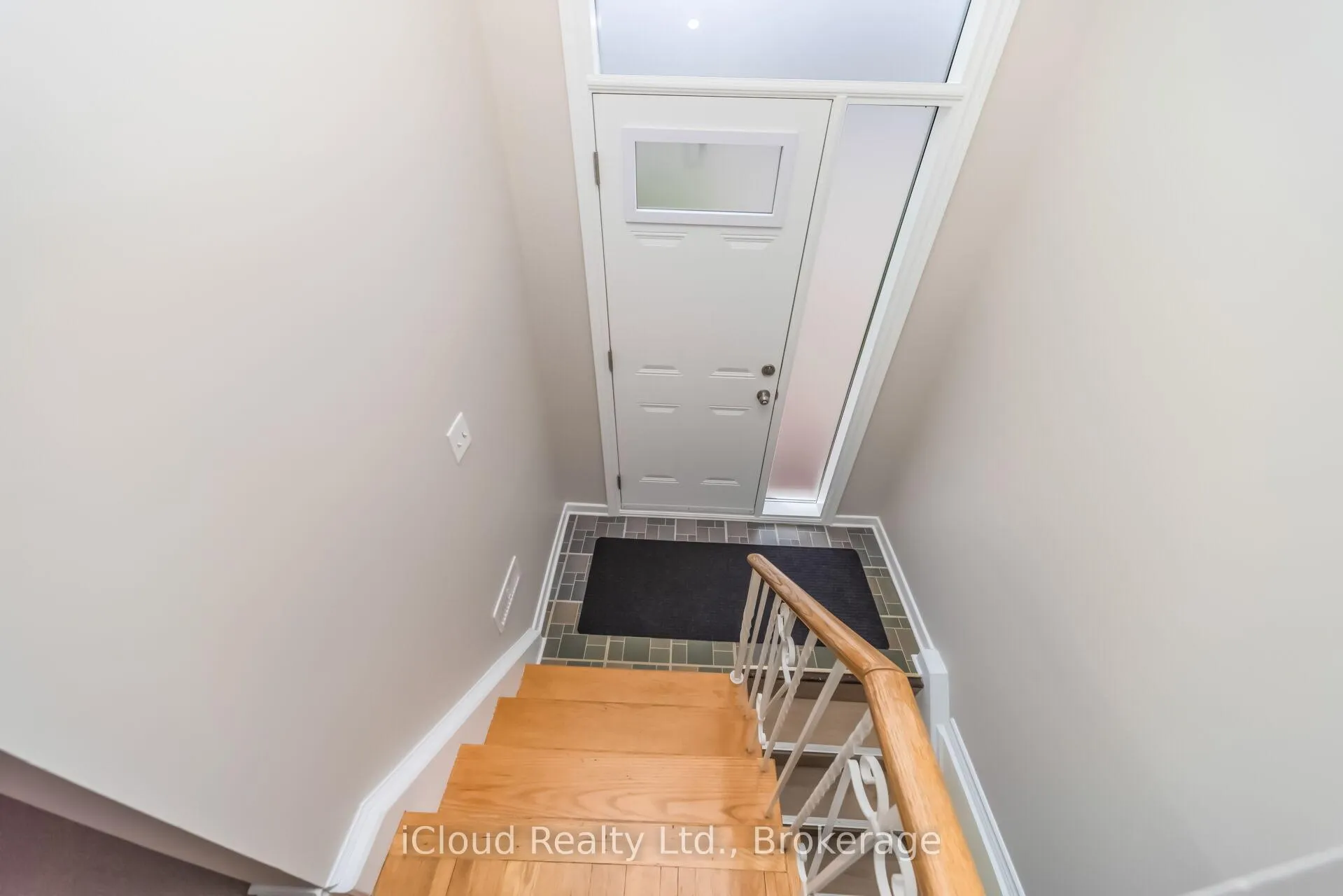 Photo 34 of 17 Algonquin Boulevard, Brampton, Avondale — HOMEH