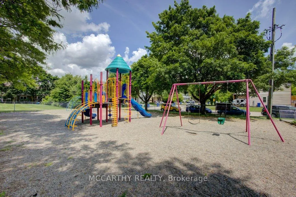 Photo 30 of Unit 41, 325 William Street, Shelburne — HOMEH