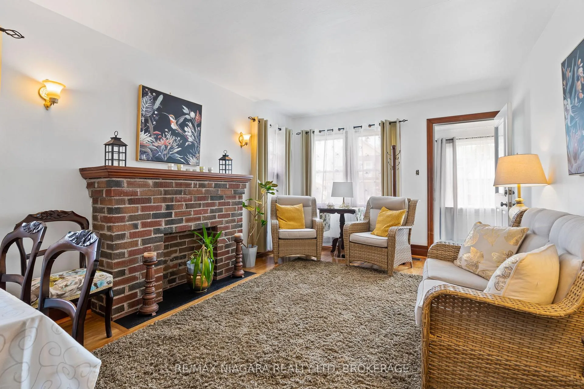 Photo 6 of 63 Wilton Avenue, Welland, Broadway — HOMEH
