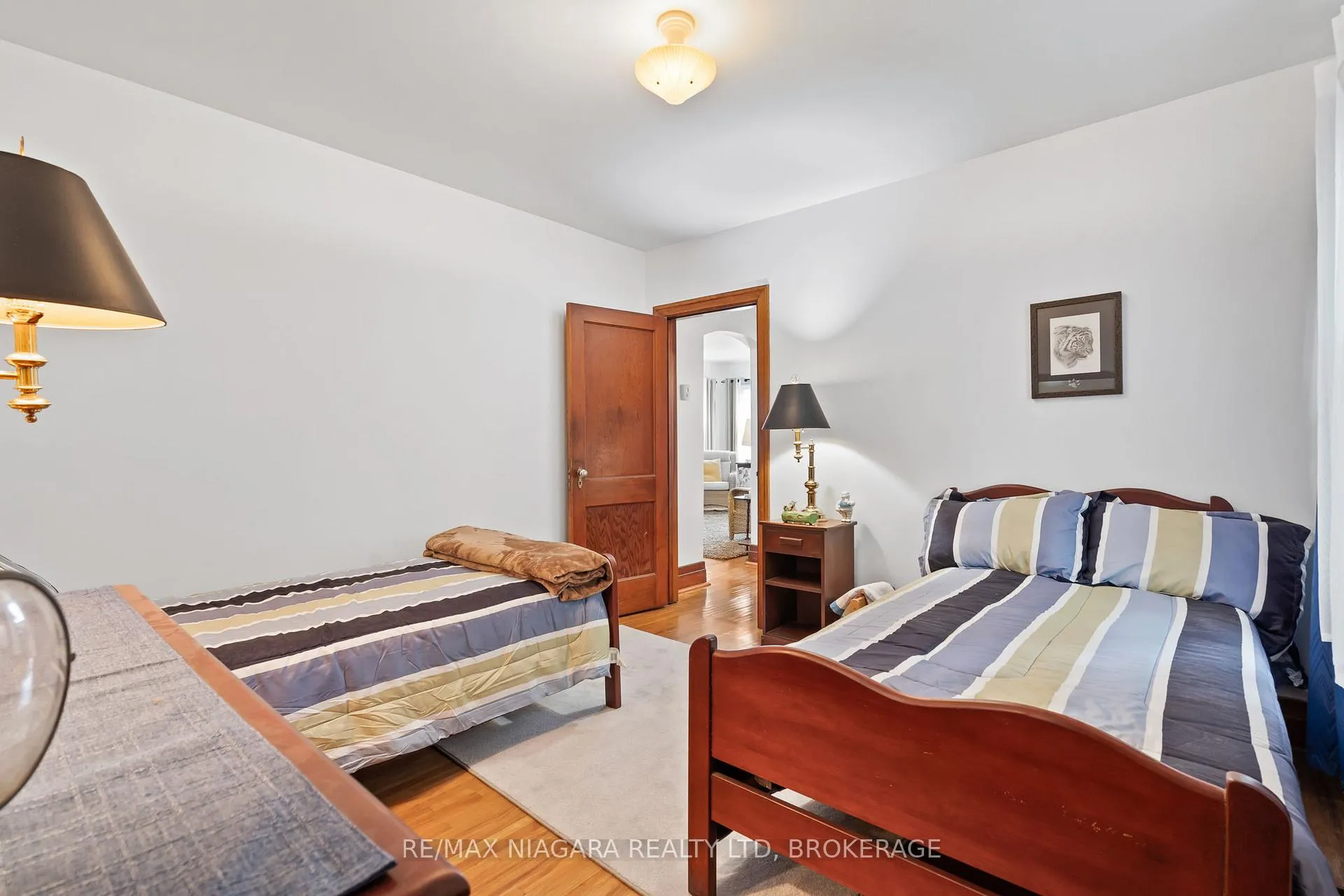 Photo 13 of 63 Wilton Avenue, Welland, Broadway — HOMEH