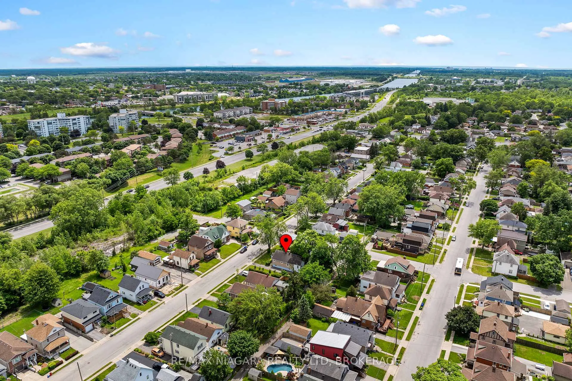 Photo 32 of 63 Wilton Avenue, Welland, Broadway — HOMEH