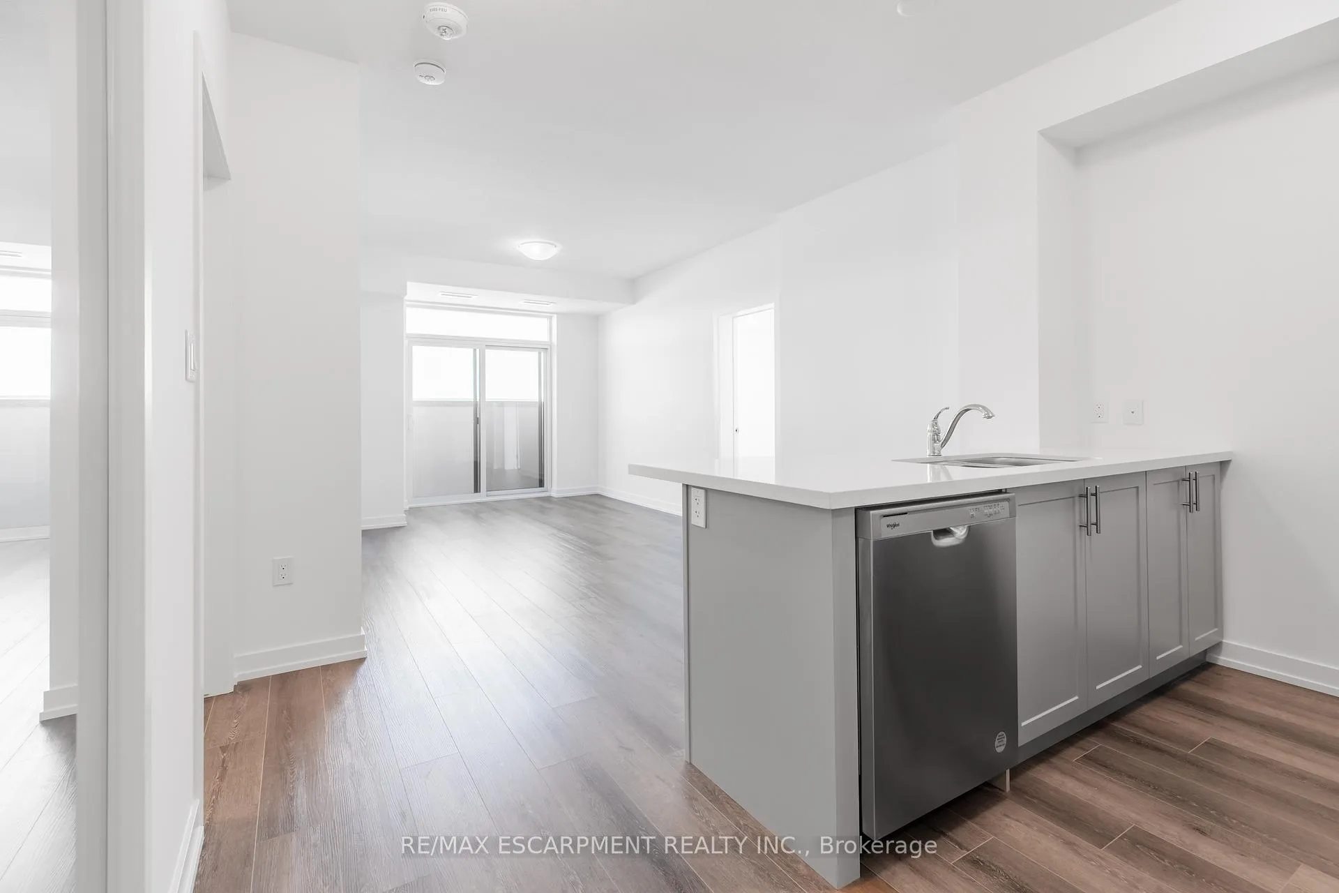 Photo 8 of Unit 336, 10 Mallard Trail, Hamilton, Waterdown — HOMEH