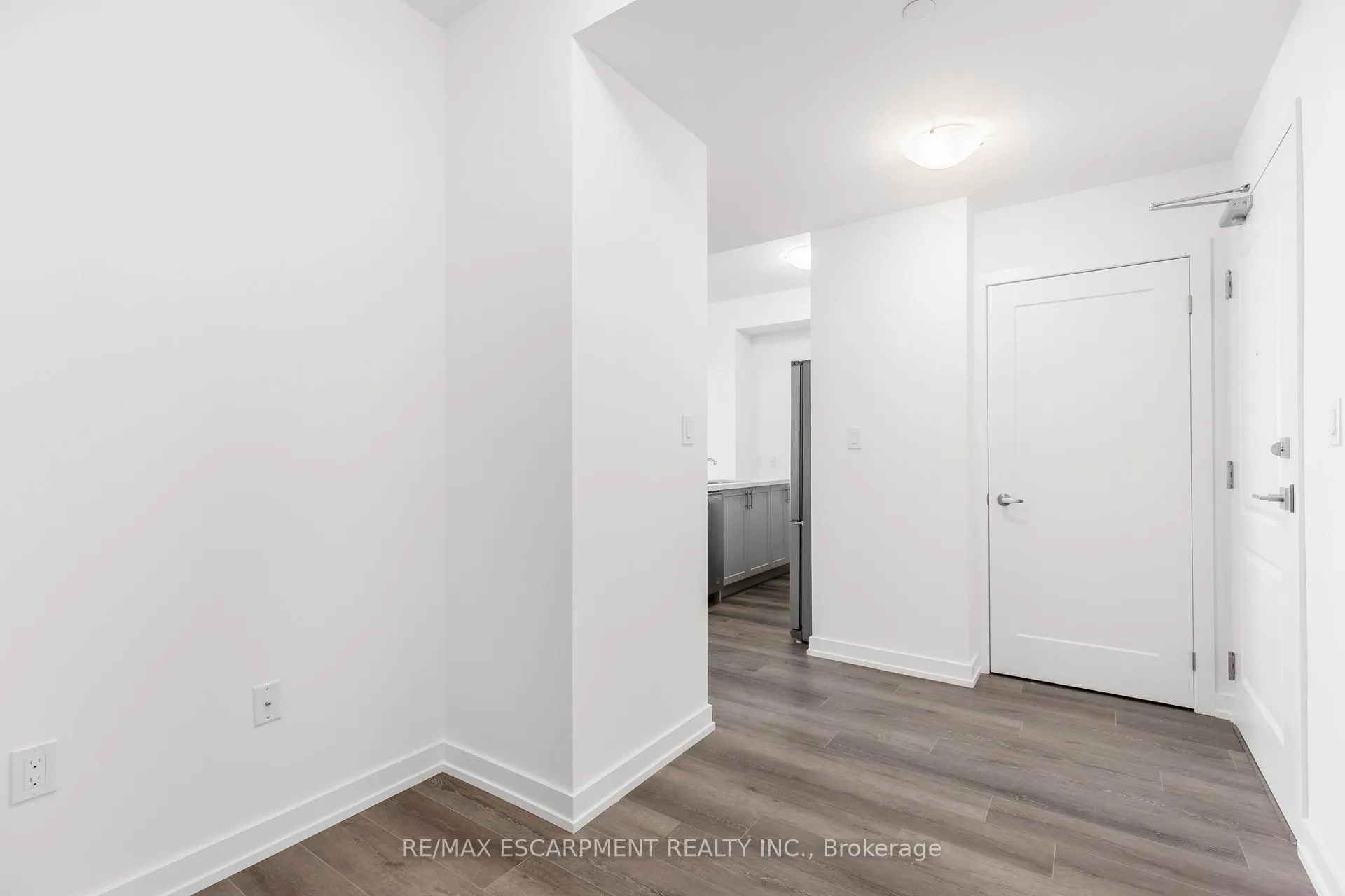 Photo 9 of Unit 336, 10 Mallard Trail, Hamilton, Waterdown — HOMEH