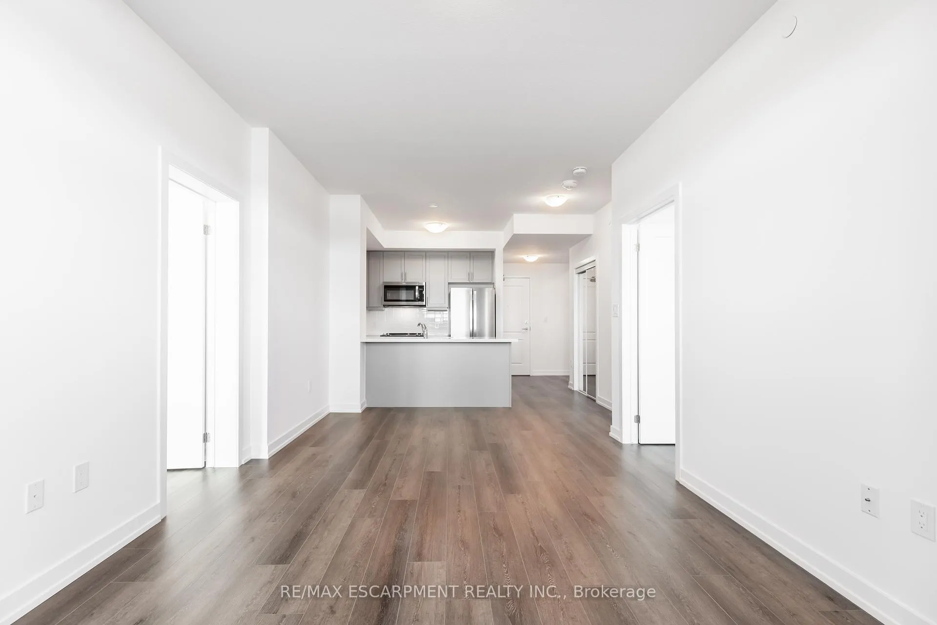 Photo 13 of Unit 336, 10 Mallard Trail, Hamilton, Waterdown — HOMEH