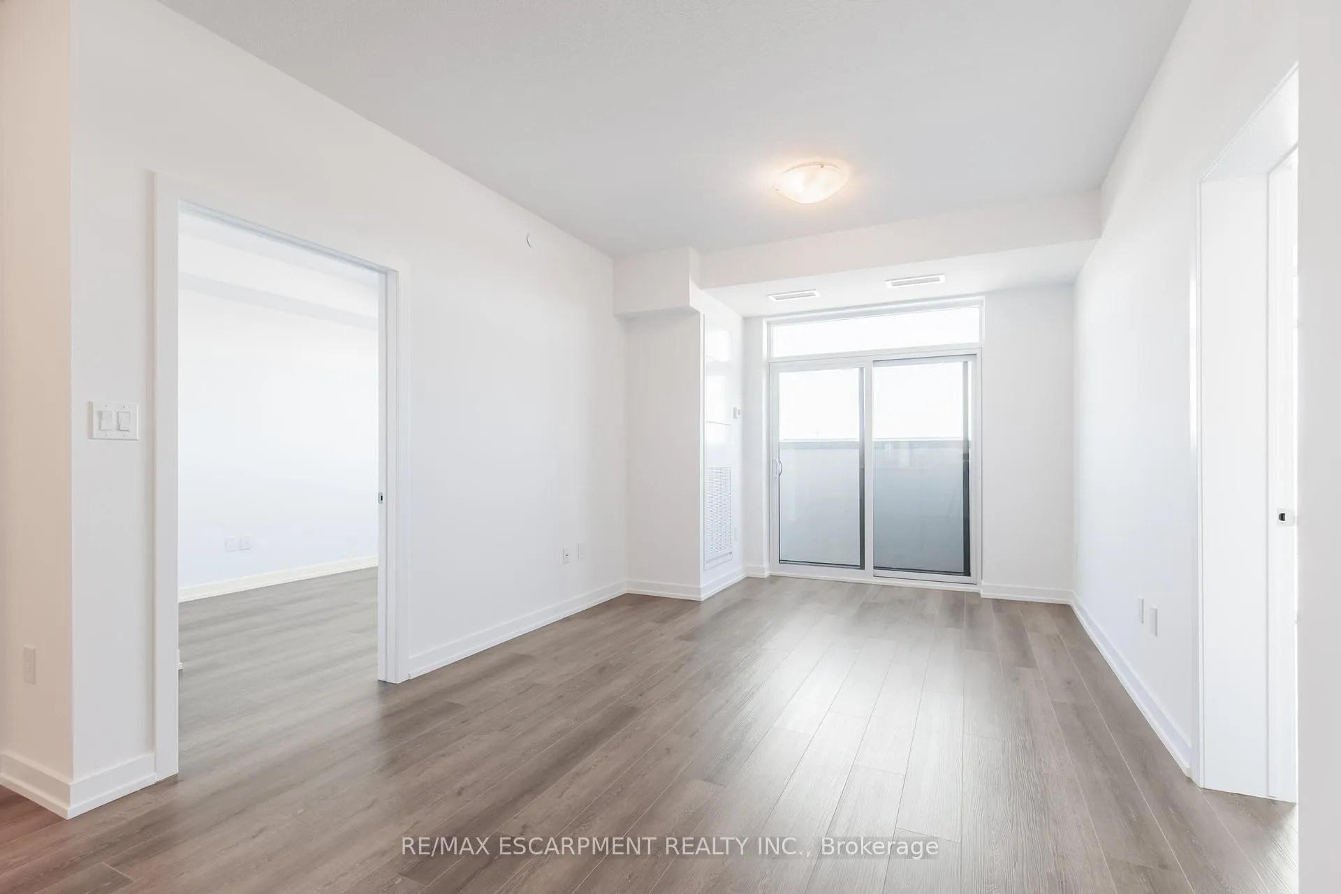 Photo 15 of Unit 336, 10 Mallard Trail, Hamilton, Waterdown — HOMEH