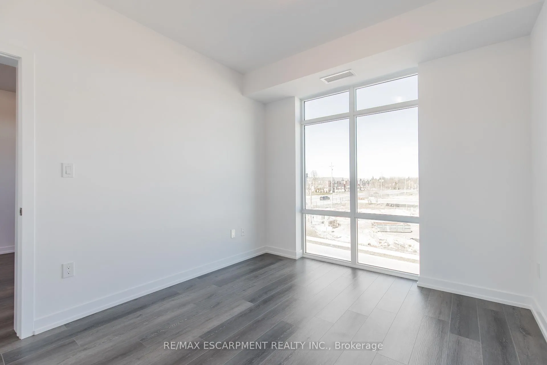 Photo 19 of Unit 336, 10 Mallard Trail, Hamilton, Waterdown — HOMEH