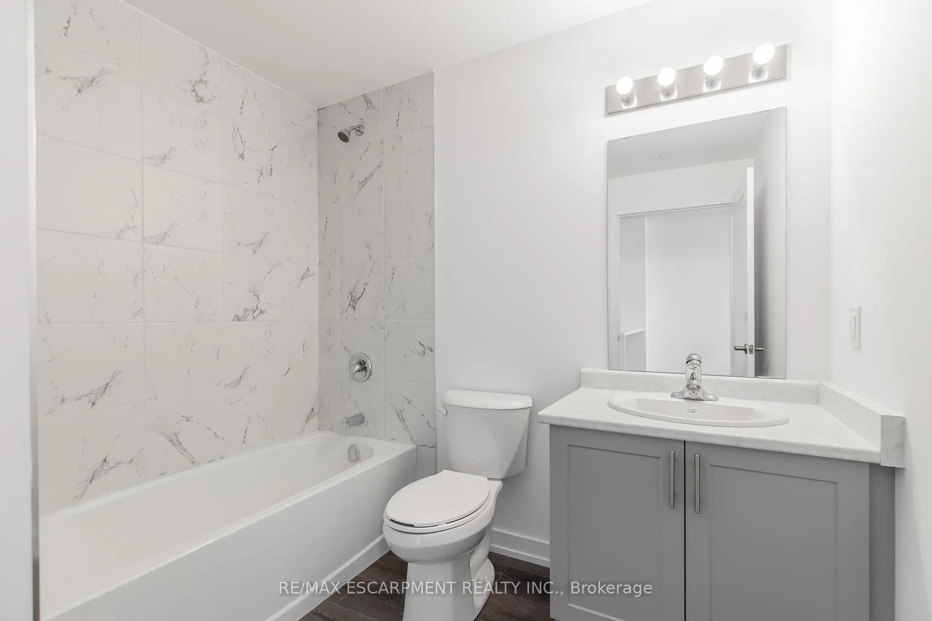 Photo 23 of Unit 336, 10 Mallard Trail, Hamilton, Waterdown — HOMEH