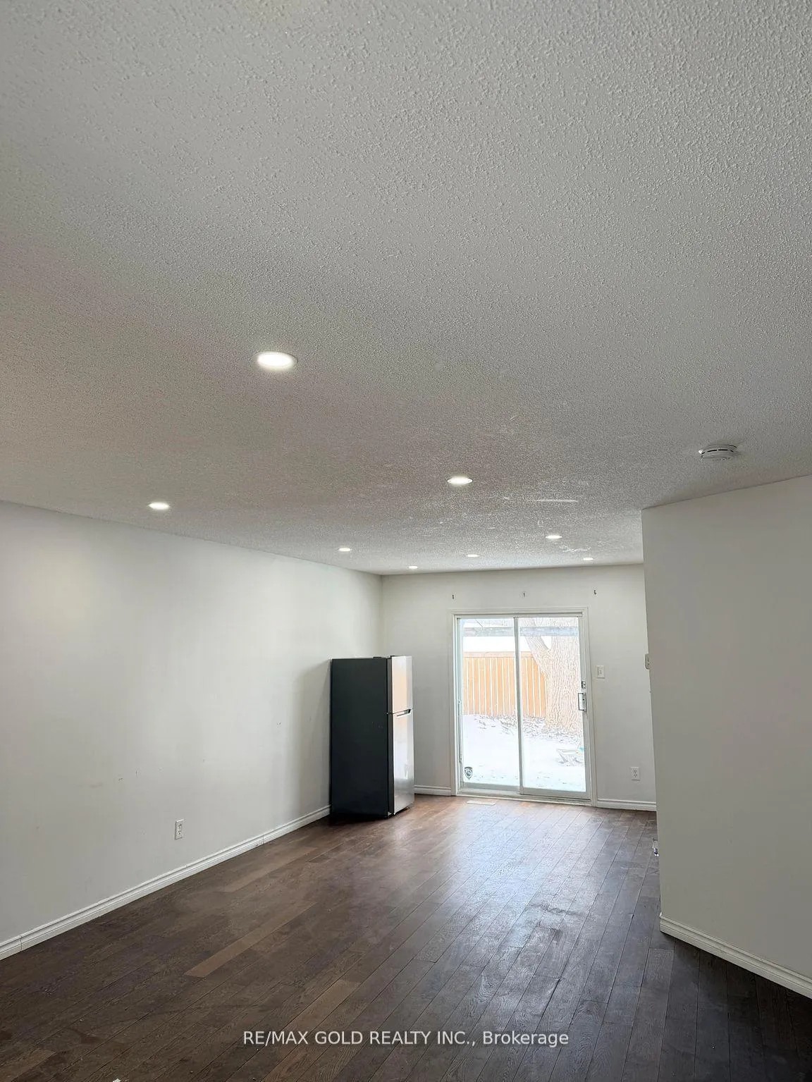 Photo 6 of 222 Fleming Drive, London, East D — HOMEH