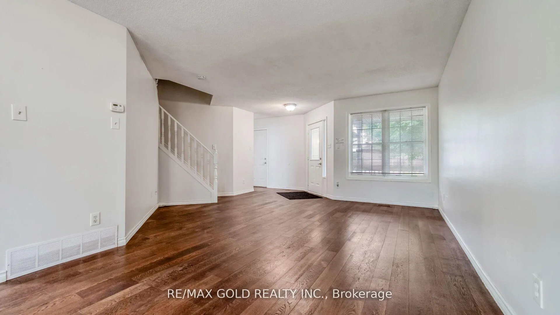 Photo 8 of 222 Fleming Drive, London, East D — HOMEH