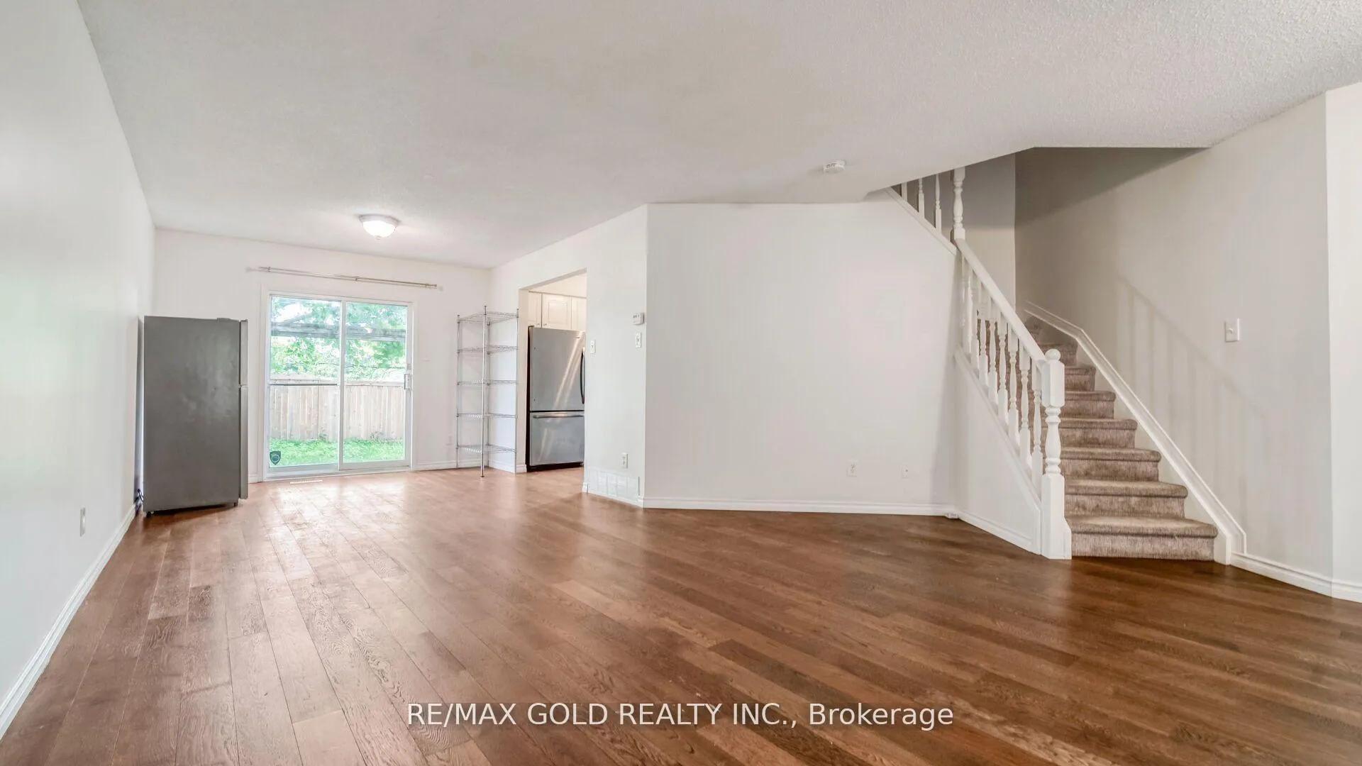 Photo 9 of 222 Fleming Drive, London, East D — HOMEH