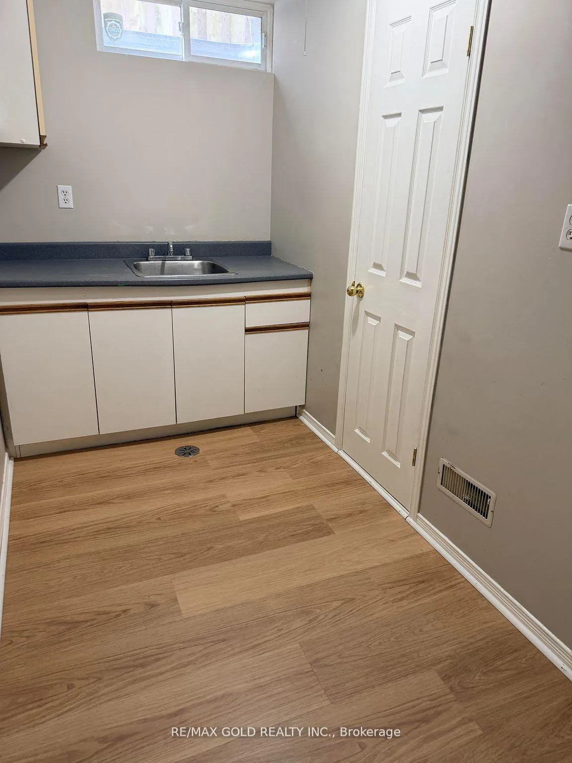 Photo 22 of 222 Fleming Drive, London, East D — HOMEH