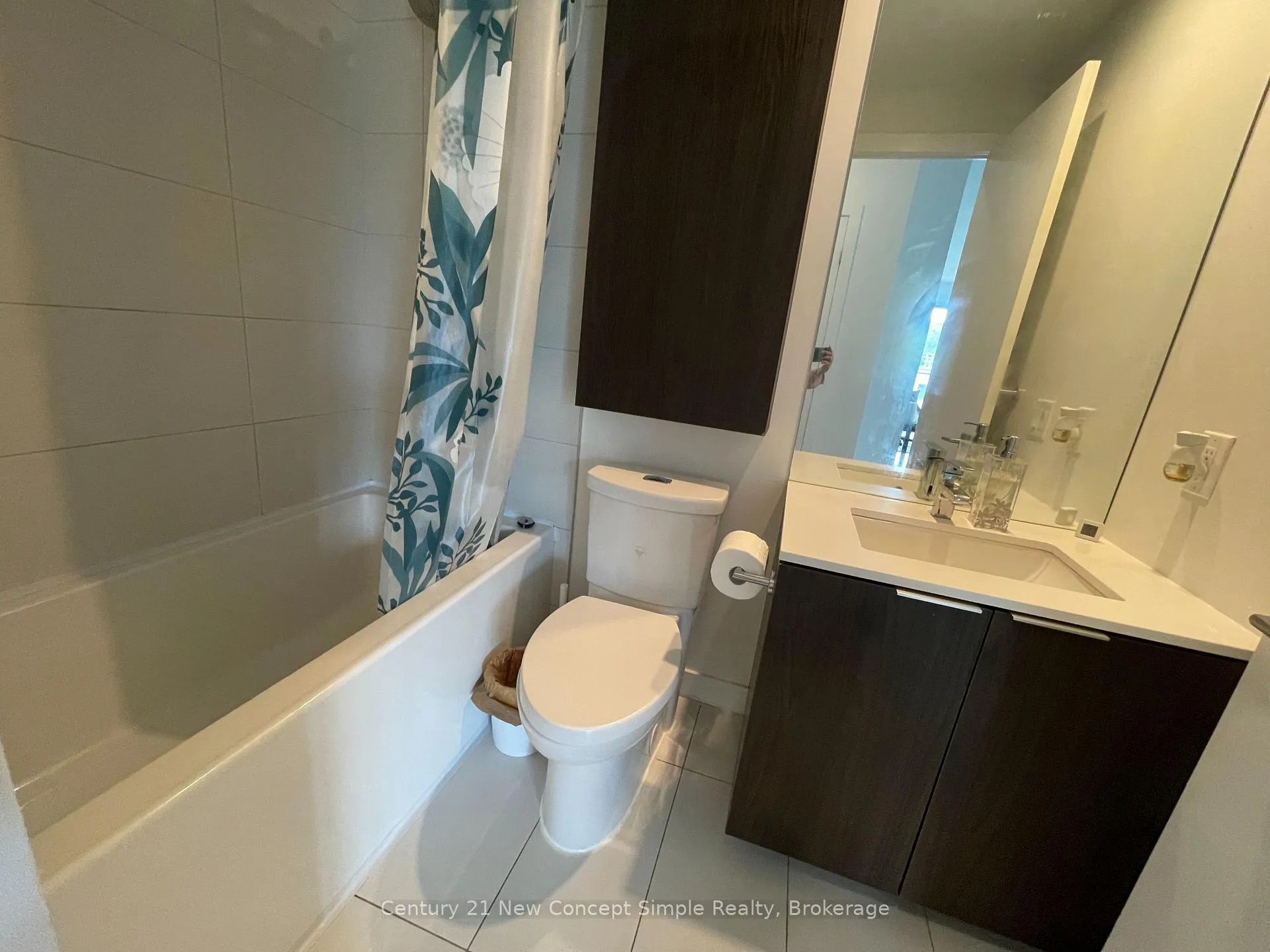 Photo 9 of Unit 302, 609 Avenue Road, Toronto, Yonge-St. Clair — HOMEH