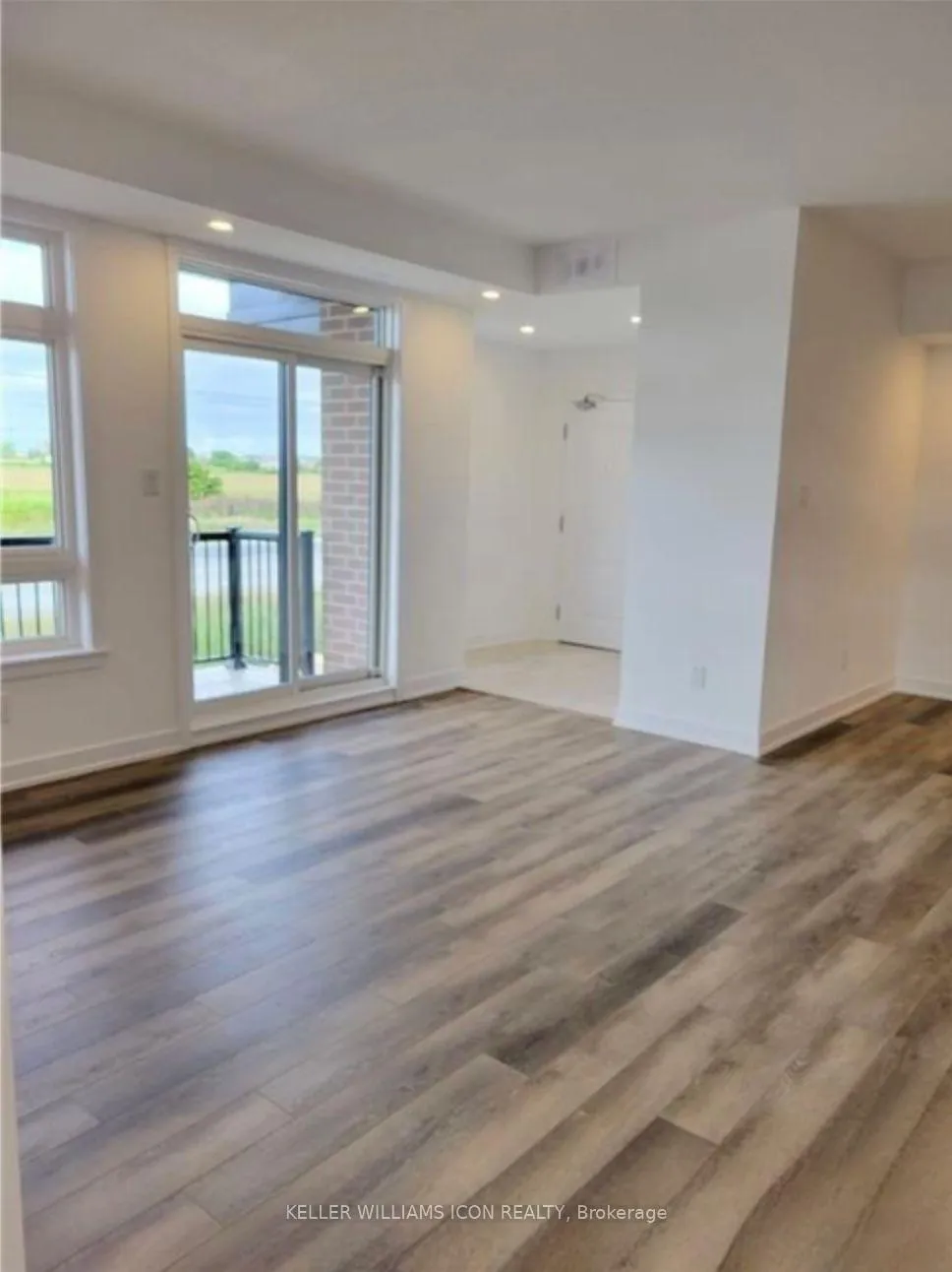 Photo 4 of Unit H, 35 Overberg Way, Ottawa, Kanata - Emerald Meadows/Trailwest — HOMEH