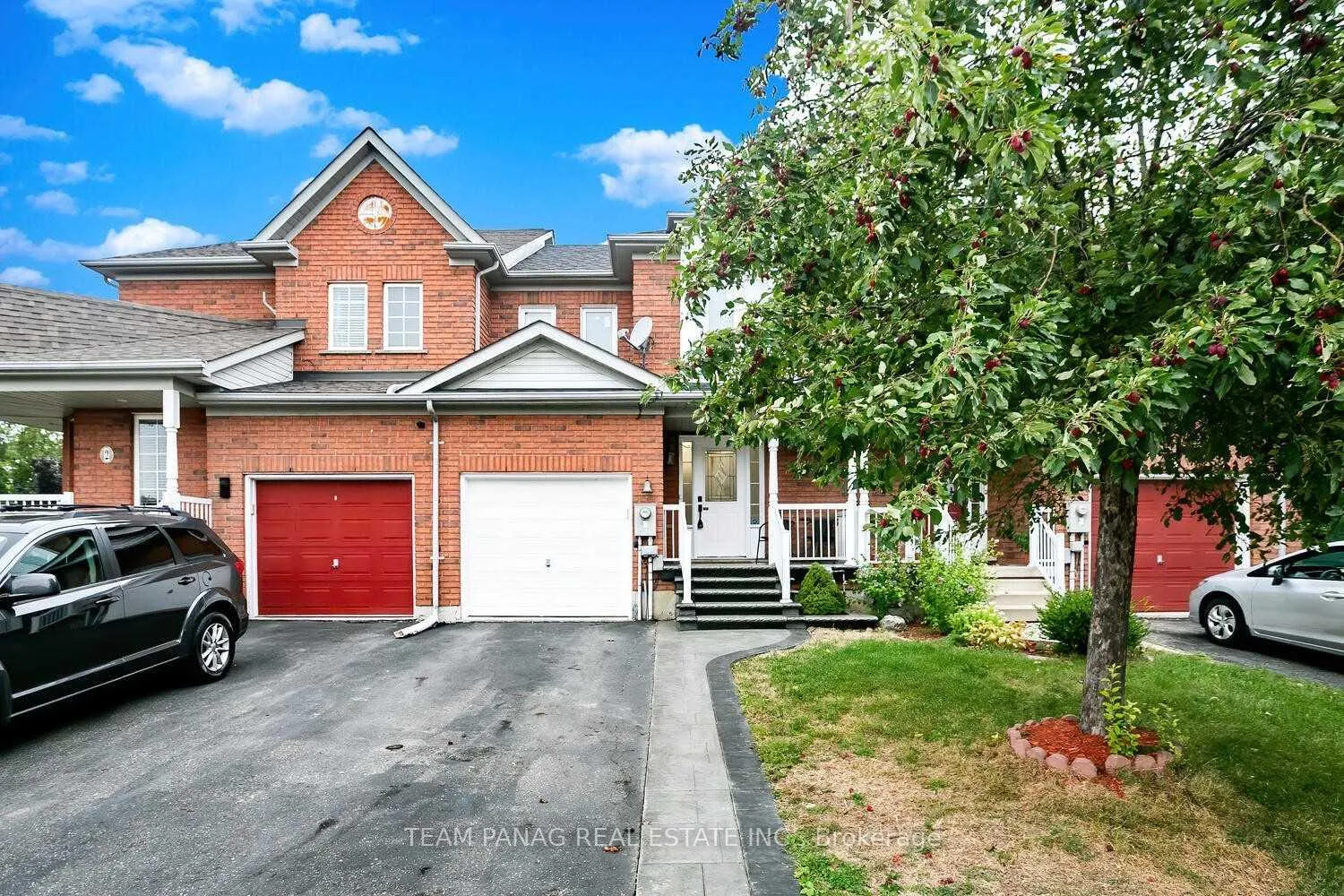 Front of 4 Queen Anne Drive