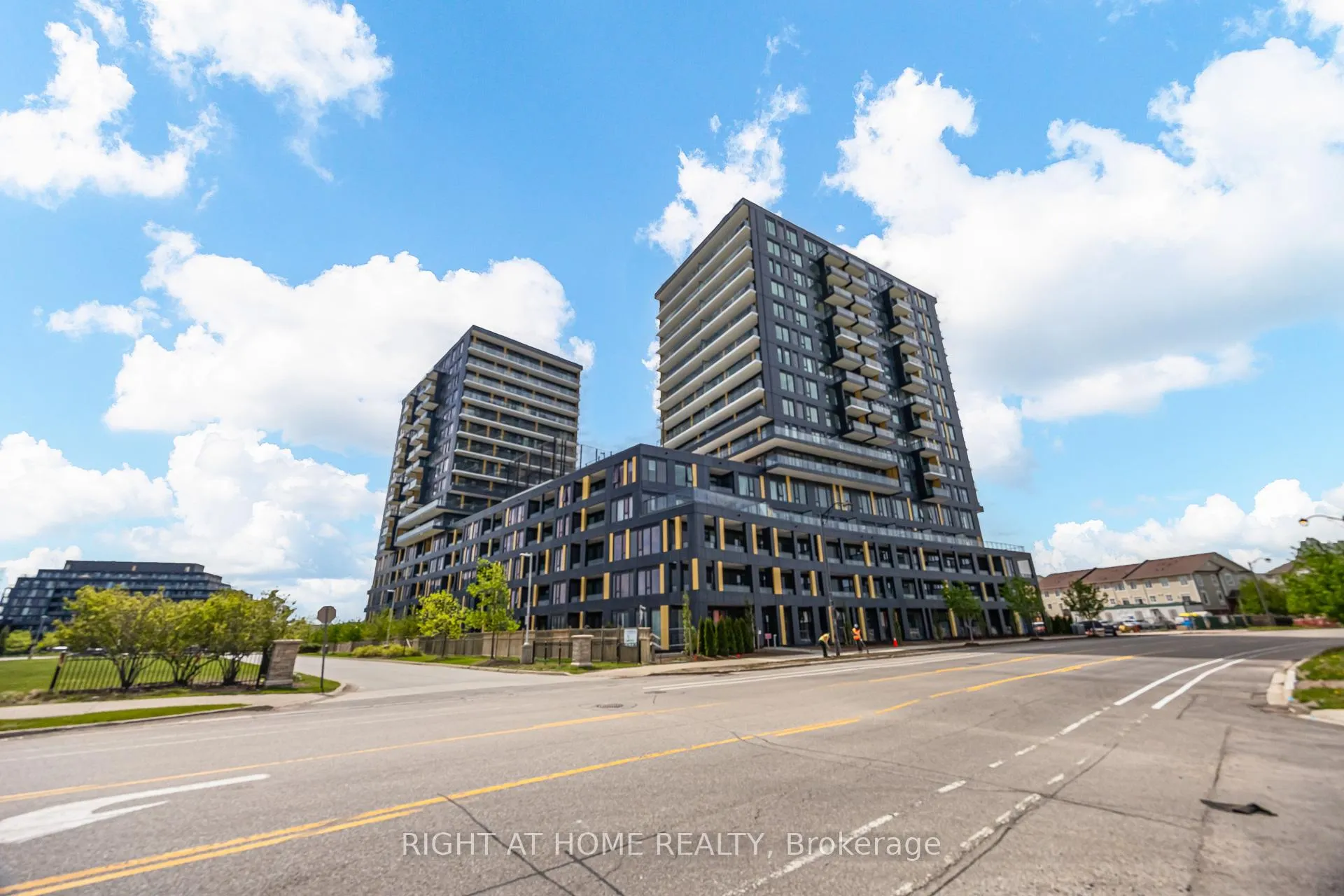 Photo 2 of Unit C1605, 4878 Powers Common, Burlington, Alton — HOMEH