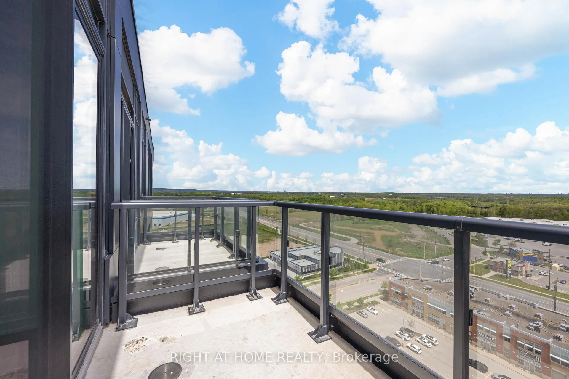 Photo 21 of Unit C1605, 4878 Powers Common, Burlington, Alton — HOMEH