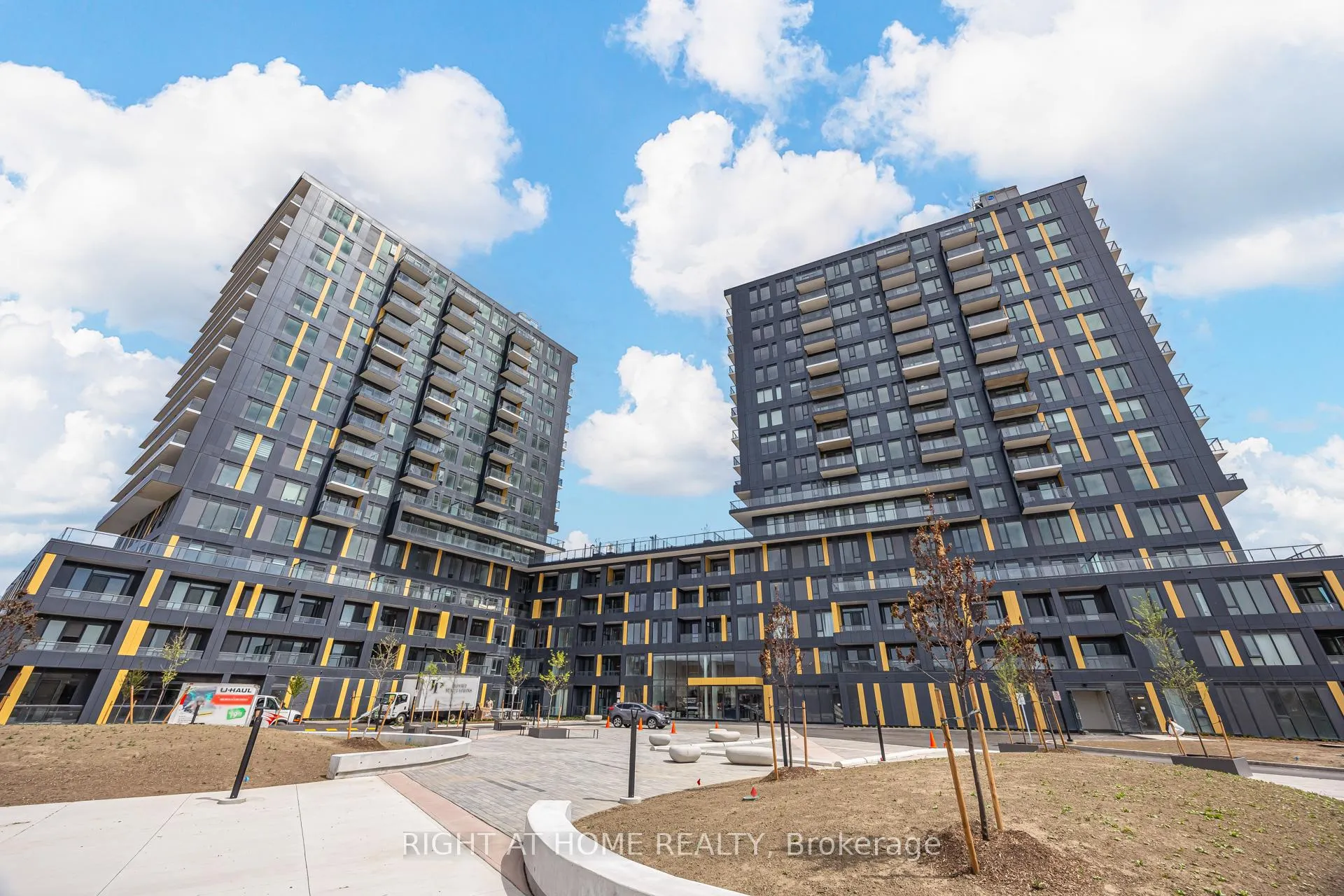 Photo 31 of Unit C1605, 4878 Powers Common, Burlington, Alton — HOMEH