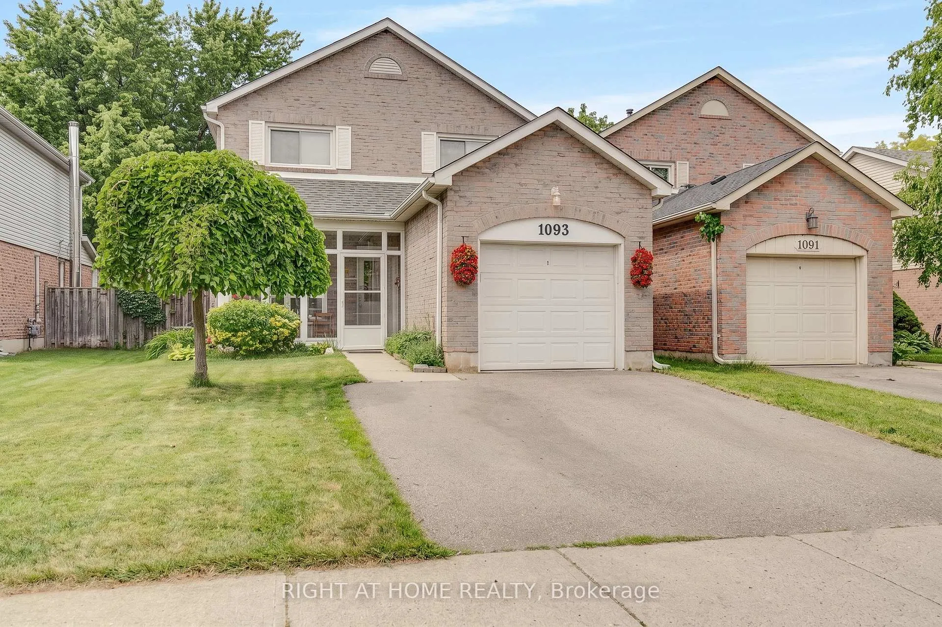Photo 1 of 1093 Montgomery Drive, Oakville, Glen Abbey — HOMEH