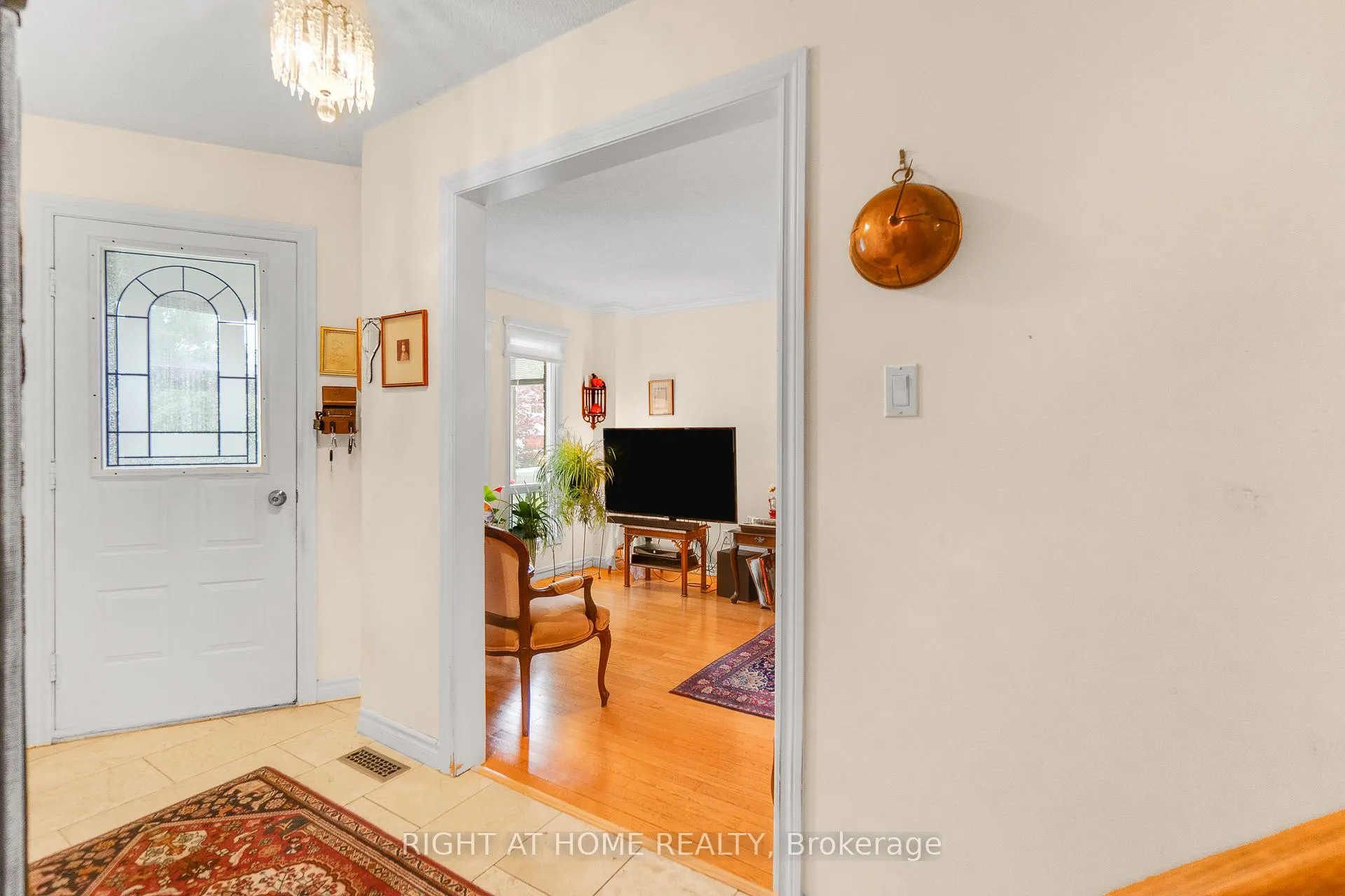 Photo 11 of 1093 Montgomery Drive, Oakville, Glen Abbey — HOMEH