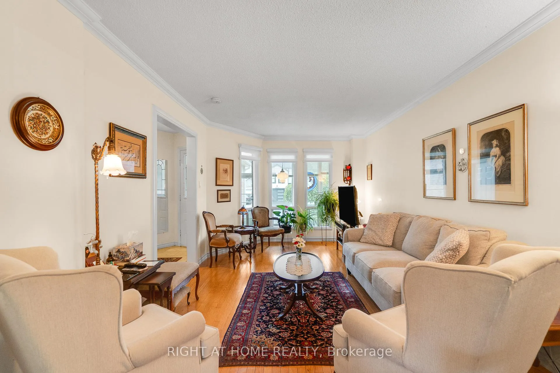 Photo 12 of 1093 Montgomery Drive, Oakville, Glen Abbey — HOMEH