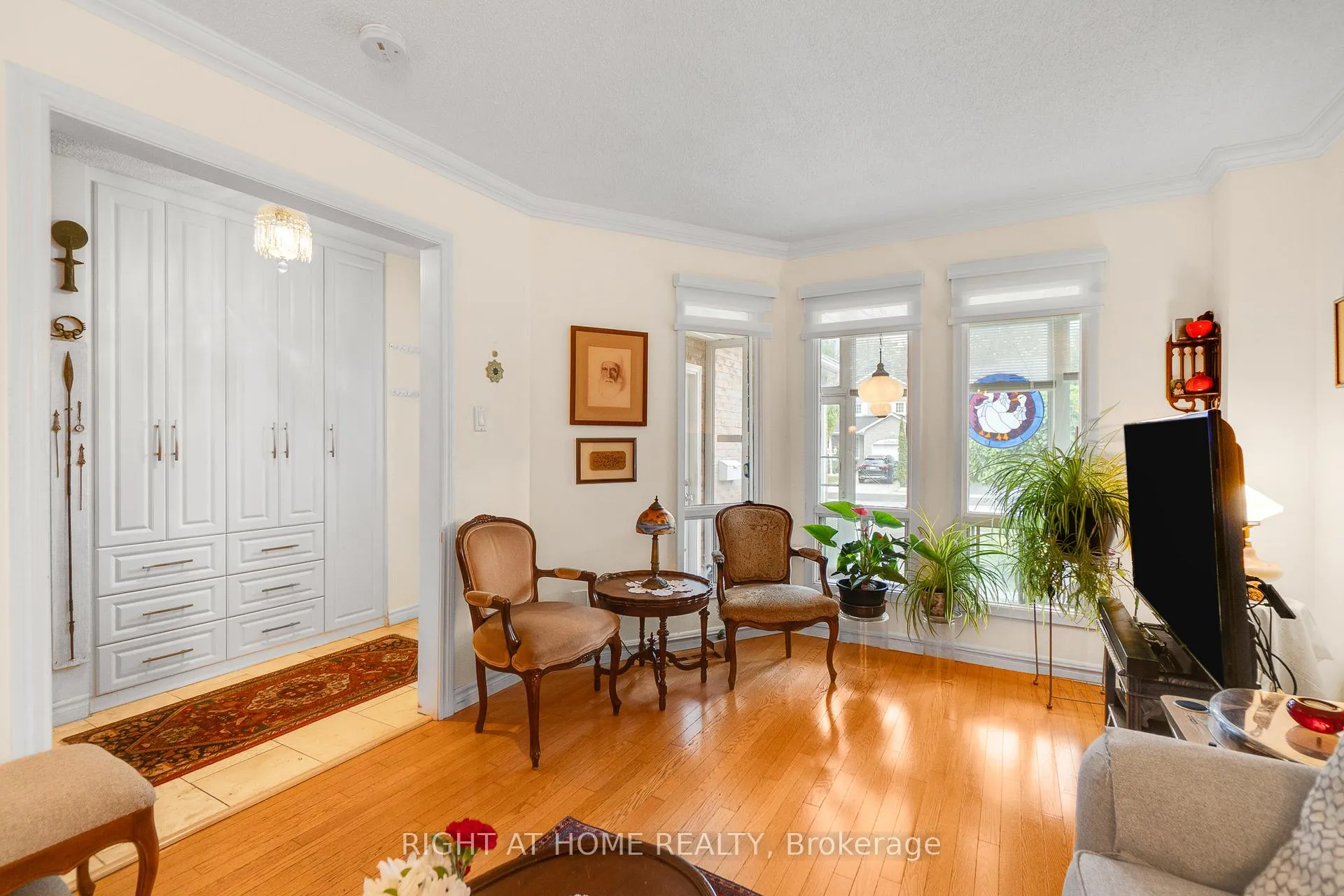 Photo 13 of 1093 Montgomery Drive, Oakville, Glen Abbey — HOMEH
