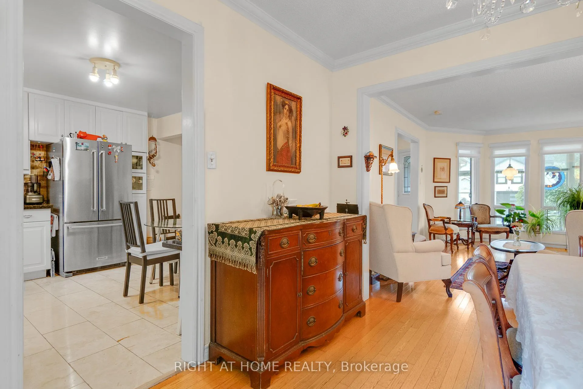 Photo 17 of 1093 Montgomery Drive, Oakville, Glen Abbey — HOMEH