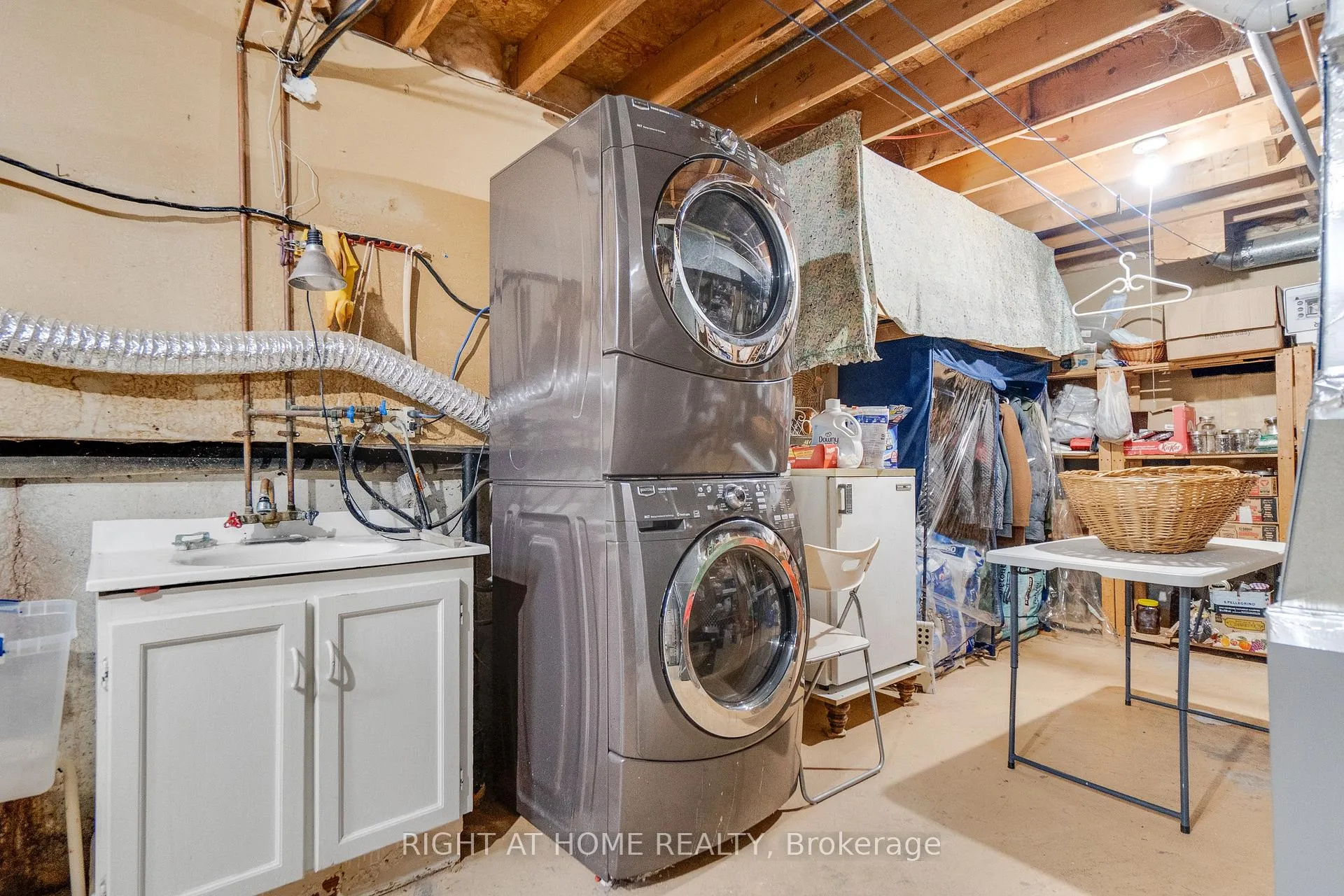Photo 36 of 1093 Montgomery Drive, Oakville, Glen Abbey — HOMEH