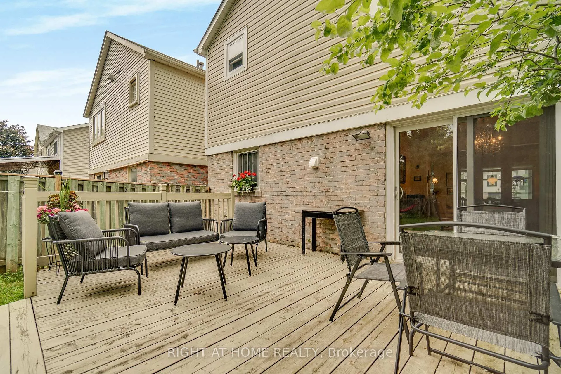 Photo 41 of 1093 Montgomery Drive, Oakville, Glen Abbey — HOMEH