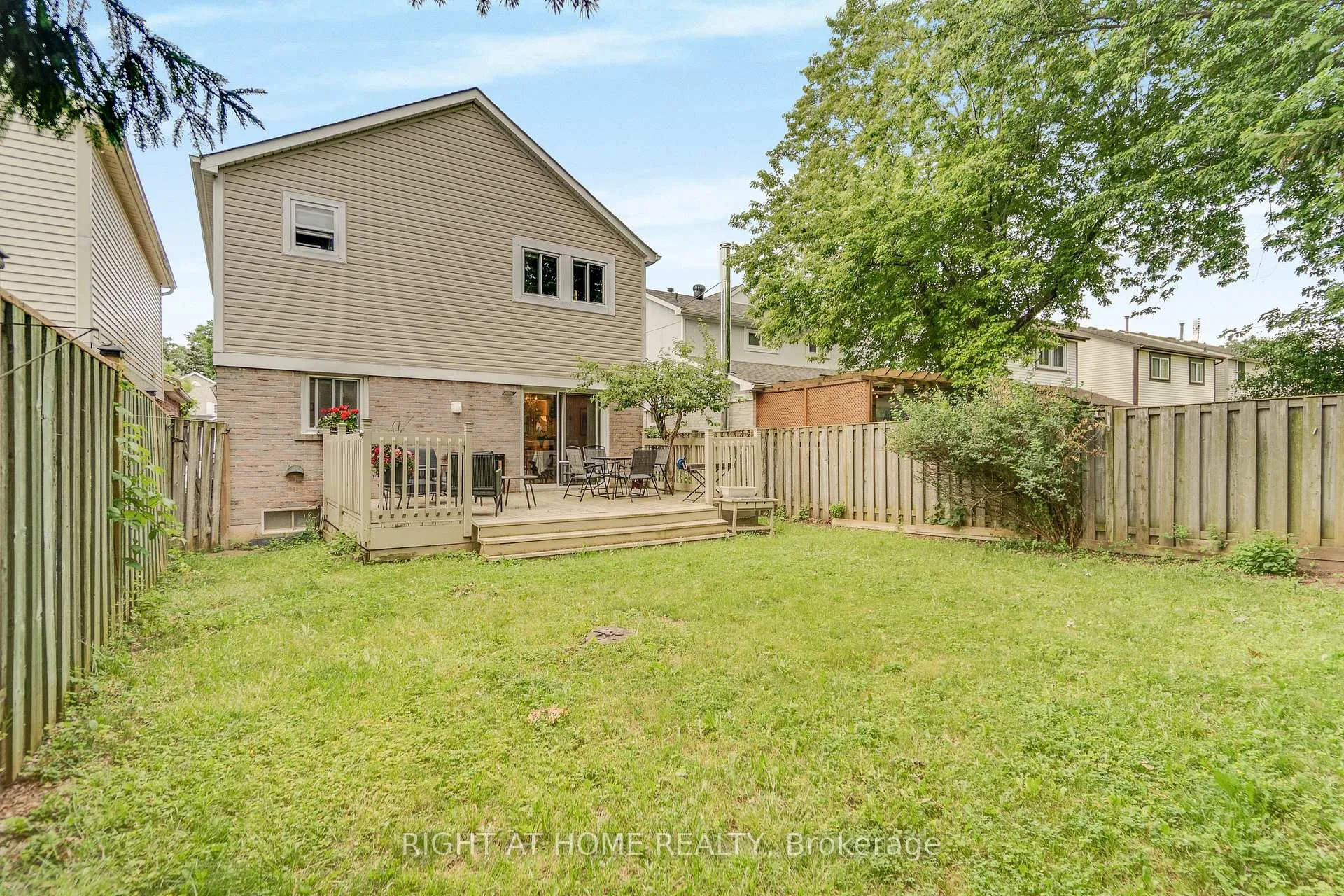 Photo 45 of 1093 Montgomery Drive, Oakville, Glen Abbey — HOMEH