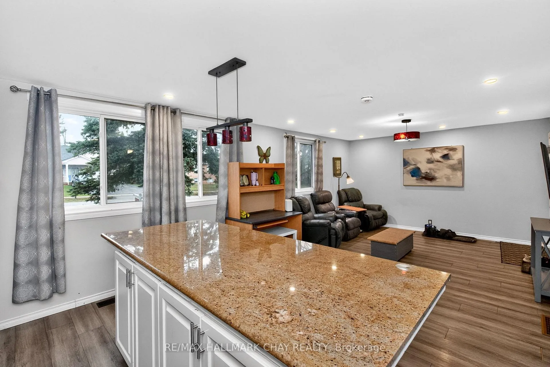 Photo 9 of 371 Barrie Road, Orillia — HOMEH