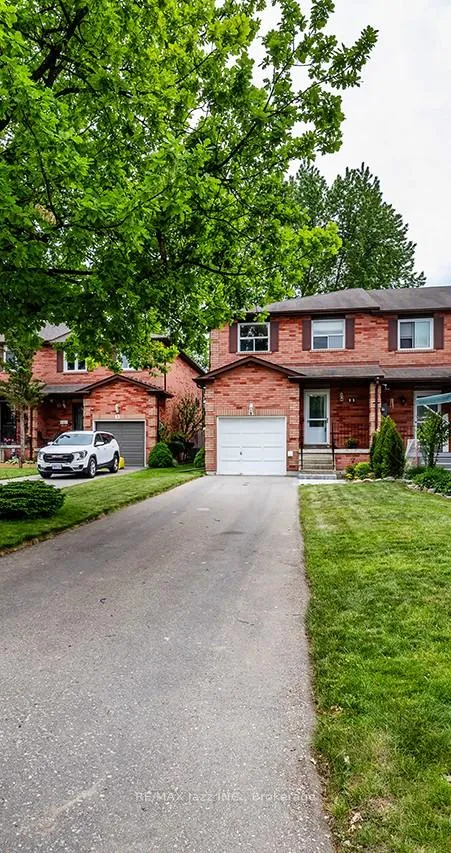 Photo 3 of 11 Chance Court, Clarington, Bowmanville — HOMEH