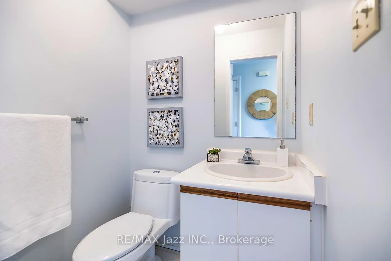 Photo 13 of 11 Chance Court, Clarington, Bowmanville — HOMEH