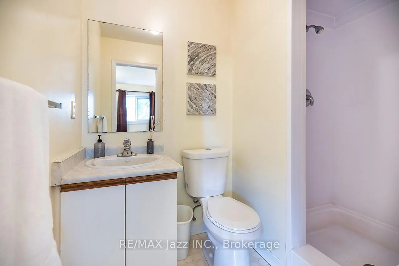 Photo 17 of 11 Chance Court, Clarington, Bowmanville — HOMEH