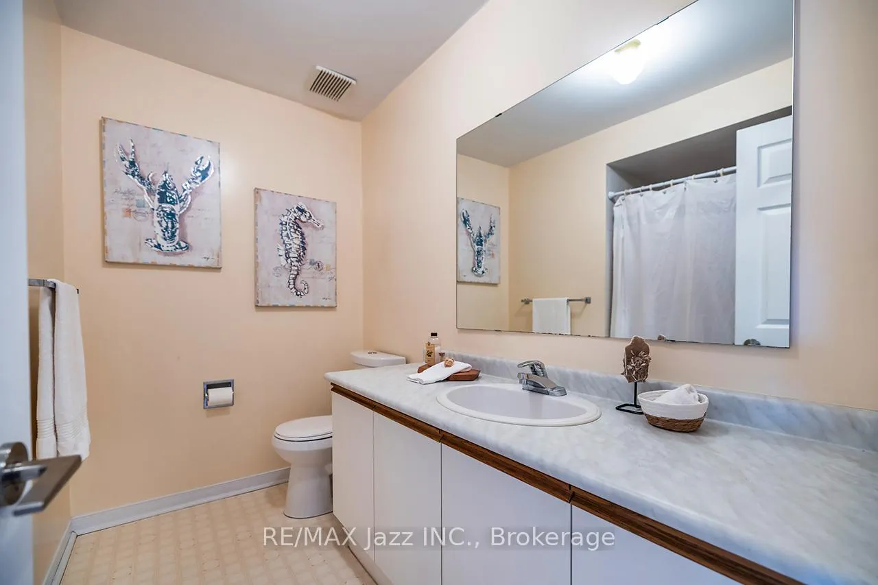 Photo 18 of 11 Chance Court, Clarington, Bowmanville — HOMEH